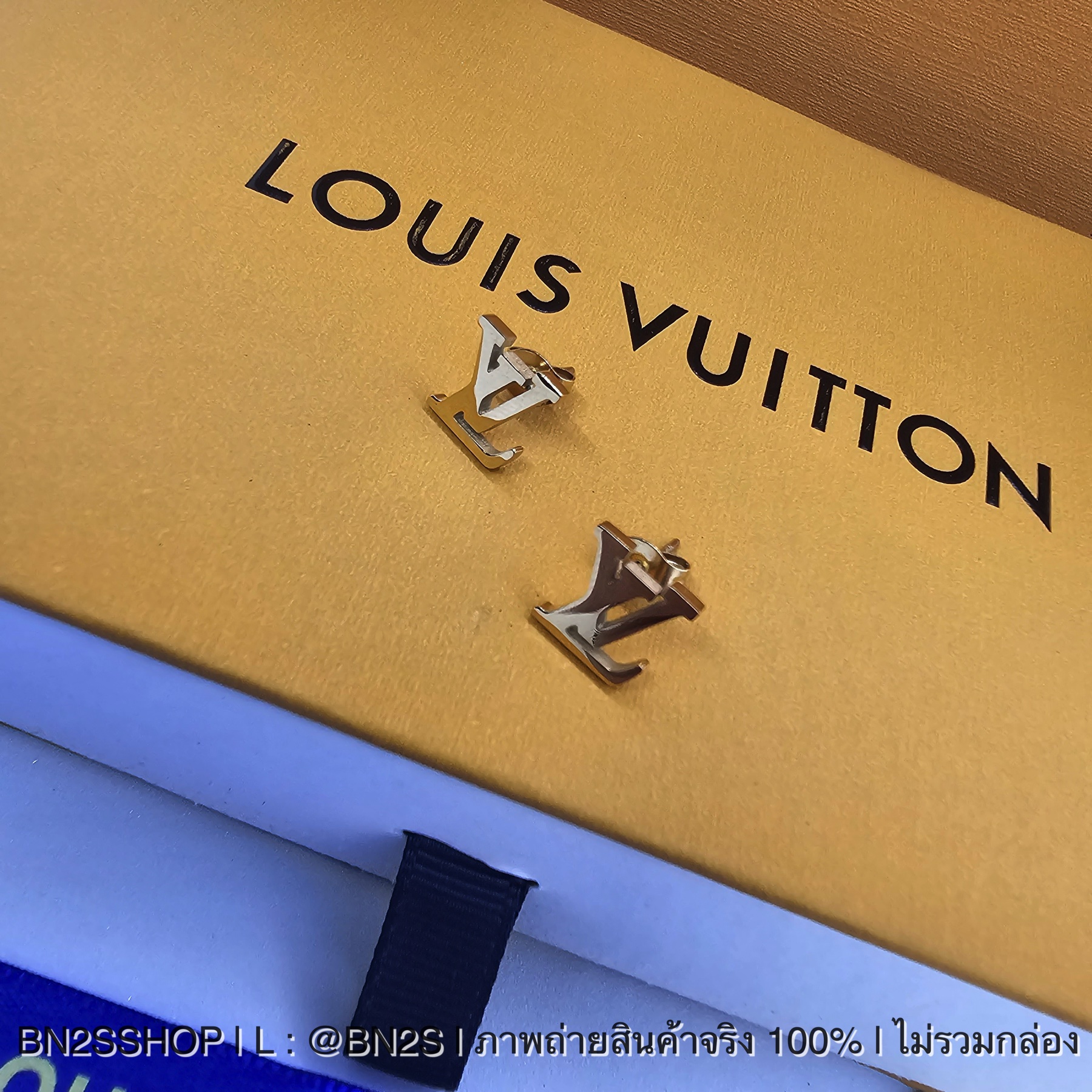 Louis Vuitton LV Studs Earrings อะไหล่ทอง โลโก้หลุย งานสวย ใส่ทน ก้านแข็งแรง