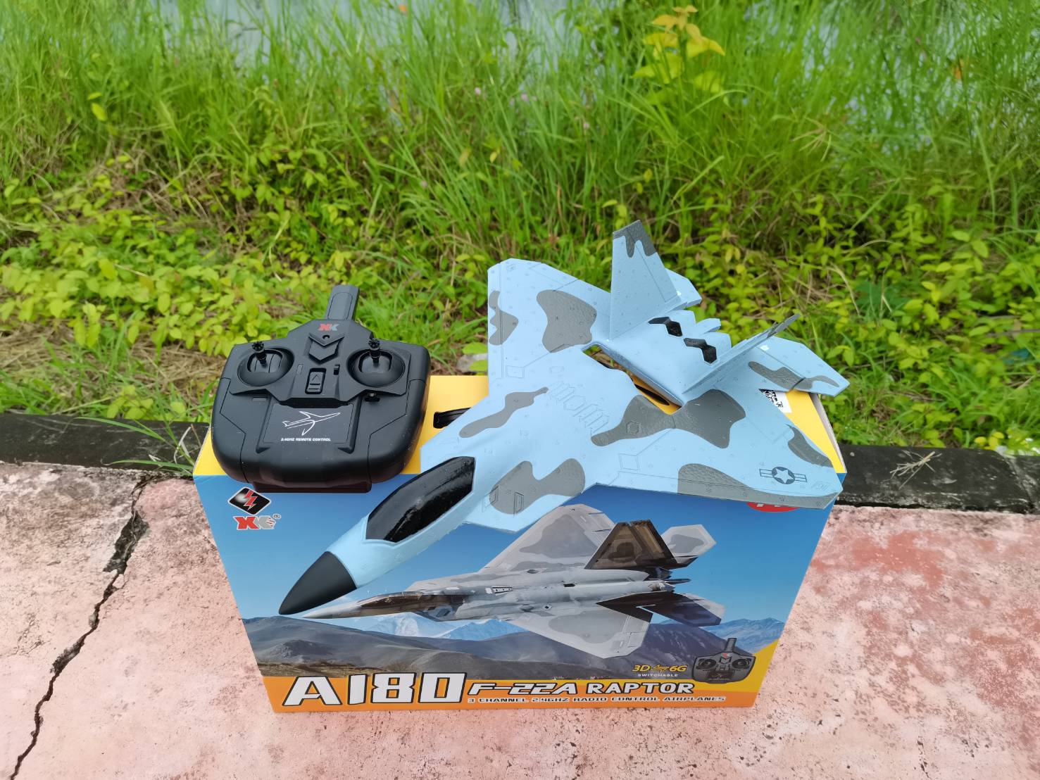 เครื่องบินบังคับ XK A180 F-22 RAPTER 3CH 2.4 GHZ สินค้าชุดพร้อมเล่น บินง่ายมากๆ