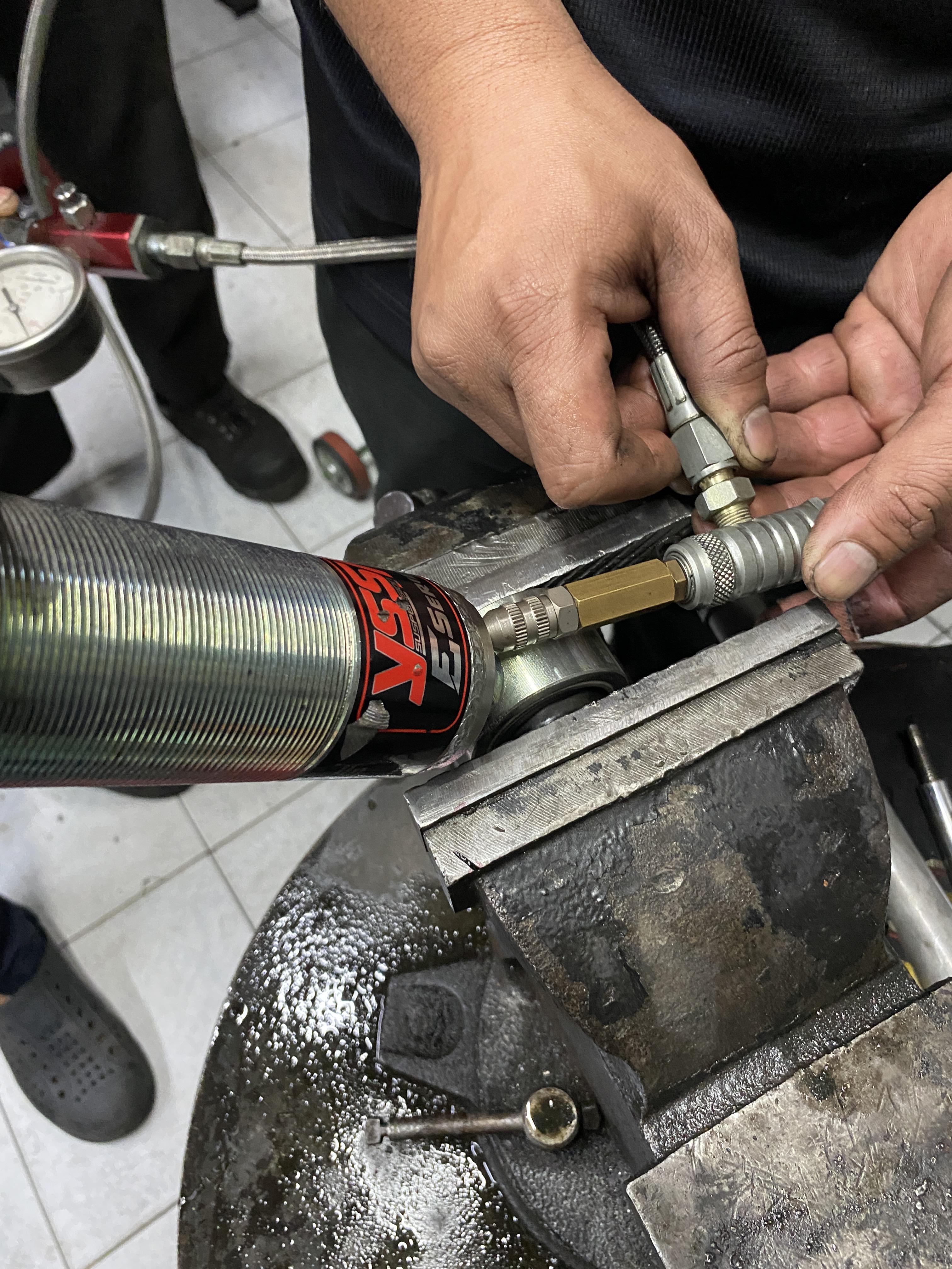 🛠️ โช้คอัพ YSS E-Series รั่วซึม? ซ่อมที่ศูนย์ซ่อม YSS นนทบุรี! Isuzu MU-X คันนี้ วิ่งมา 150,000 กม. โช้คอัพเริ่มมีอาการรั่วซึม ได้เวลาฟื้นฟู! ✅ เราคือศูนย์ซ่อมที่ได้รับการแต่งตั้งจาก YSS โดยตรง ✅ ใช้อะไหล่แท้เบิกศูนย์เท่านั้น: แกนใหม่, ชุดซีลใหม่, น้ำมันสังเคราะห์ใหม่ ✅ Setup & ตั้งศูนย์: จบงานติดตั้งและตั้งศูนย์ให้พร้อมใช้ในที่เดียว 👉 มั่นใจในมาตรฐาน! คืนประสิทธิภาพโช้คอัพให้รถคุณกลับมานิ่ง หนึบ เหมือนใหม่! #YSS #YSSShop #ซ่อมโช้คอัพ #Overhaul #IsuzuMux #ยางเจริญรุ่งเรือง #นนทบุรี #งามวงศ์วาน #ร้านซ่อมช่วงล่างดีๆใกล้ฉัน