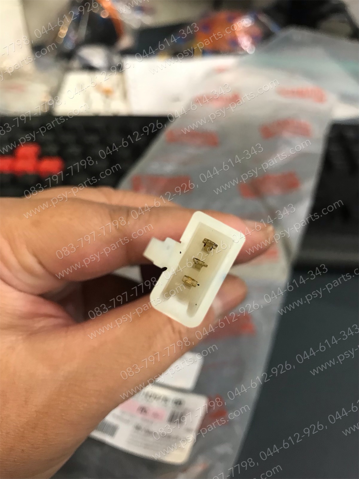 สวิทช์ไฟสูง-ต่ำ FIORE, FILANO แท้ๆ 52B-H3976-00