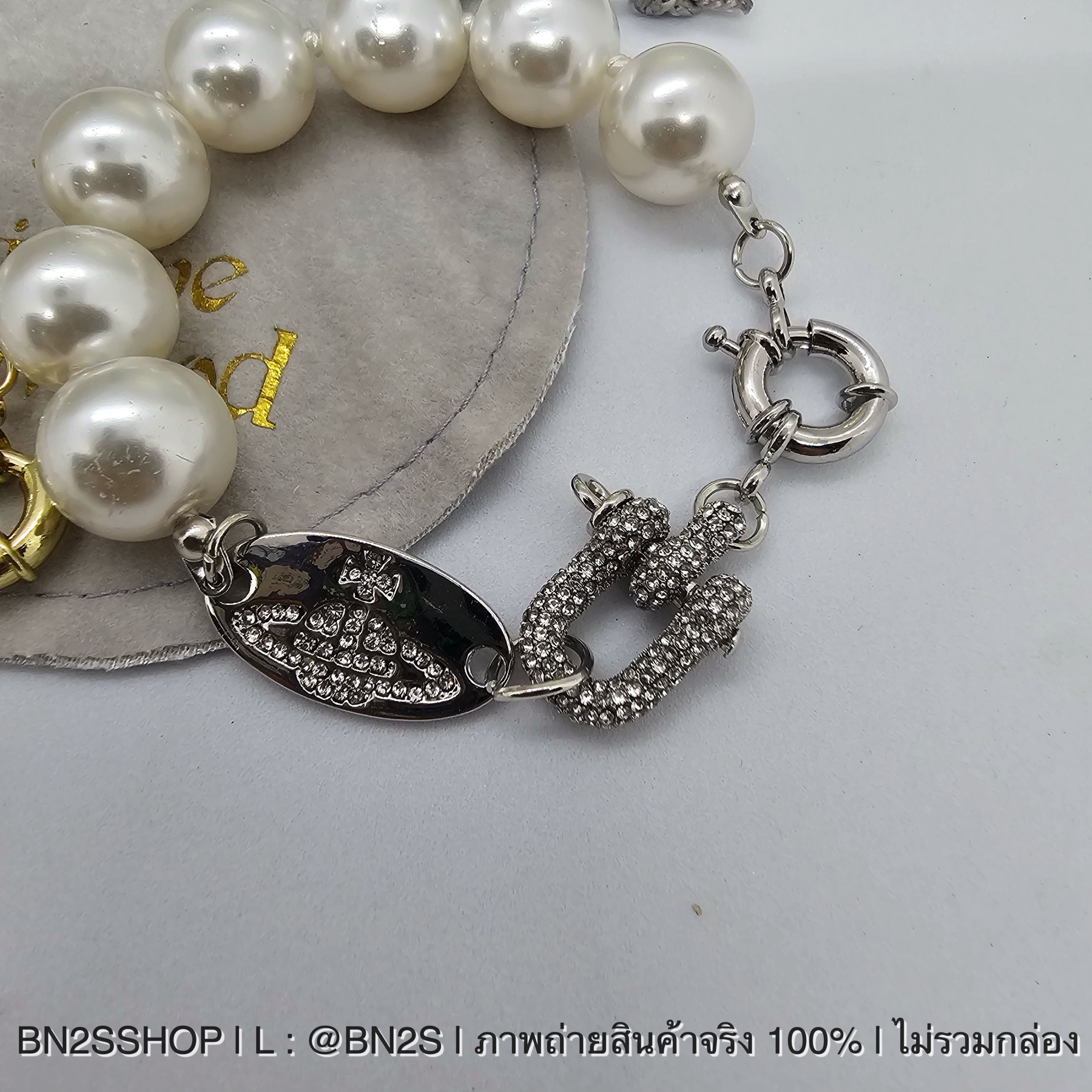 สีเงิน | Vivienne Westwood Isoria pearl chocker ไข่มุกเม็ดใหญ่ จี้ตัสล็อคฝังเพชร พร้อมส่งในไทย มีอะไหล่เงิน ทอง