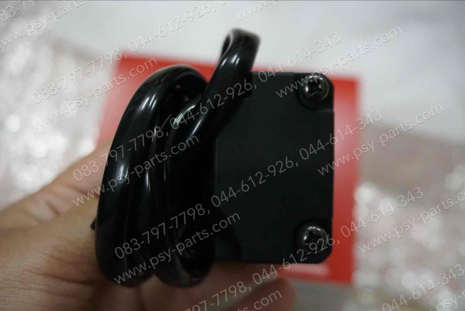 สวิทช์แฮนด์ M/SLAZ แท้ๆ ด้านขวา B48-H3976-00