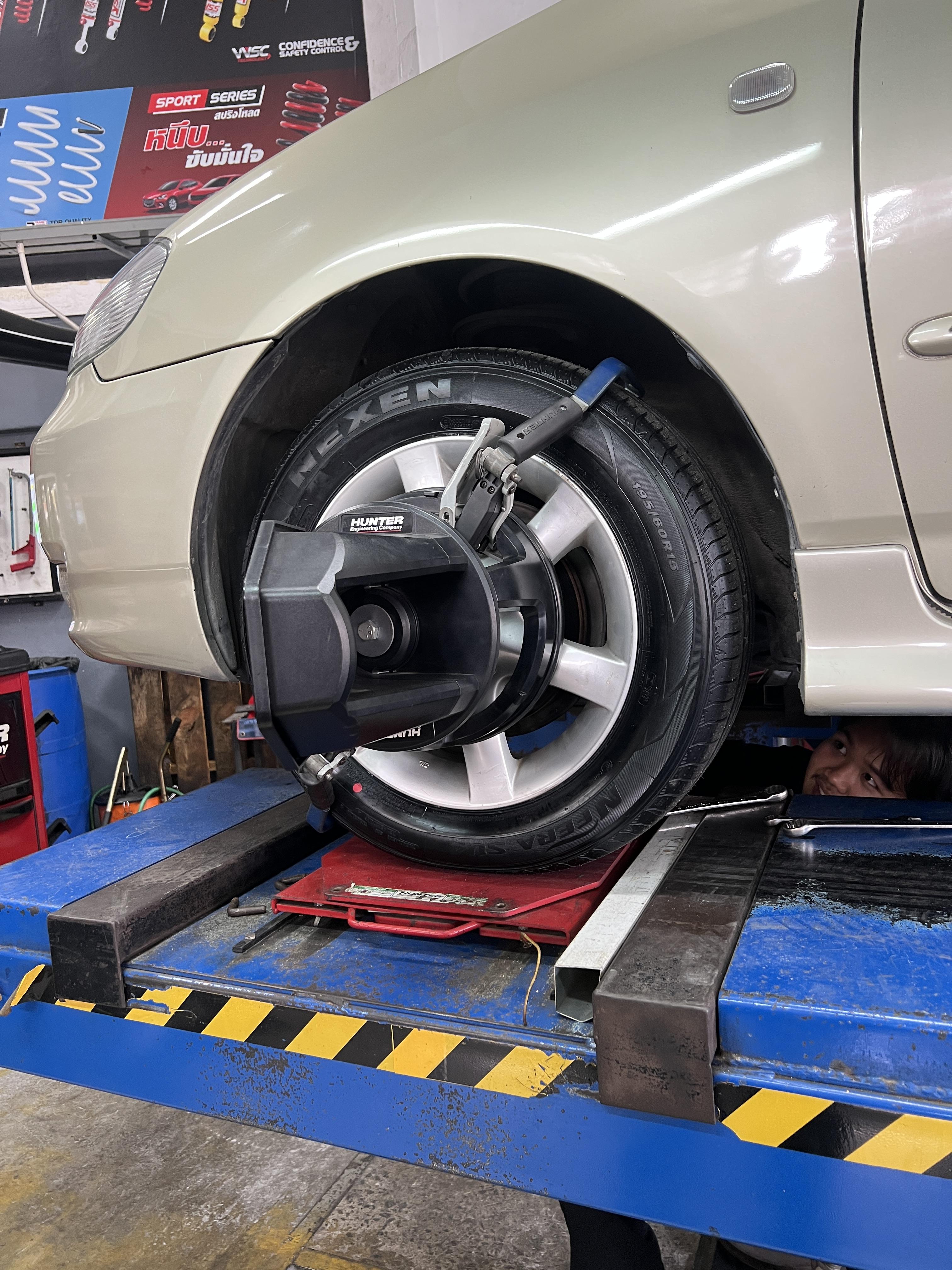 TOYOTA ALTIS เข้ารับบริการเปลี่ยนยางรถยนต์ [+] NEXEN SU4 195/60R15 #ถ่ายให้เป๊ะแชร์ให้ปังกับยางNexen #เส้นต่อไปใช้เน็กเซ็น #nexentirethailand #nexentire #ยางรถยนต์ *เฉาพาะ NEXEN Pirelli ประกันยาง 1 ปี หรือ 25,000 กม. บาด บวม เบียด แตก ระเบิด เปลี่ยนเส้นใหม่ ครับ *เพื่อความรวดเร็วนัดหมายก่อนเข้ารับบริการครับ 𝙊𝙪𝙧 𝙎𝙚𝙧𝙫𝙞𝙘𝙚 บริการทางร้านเรารับทำอะไรบ้าง 👉มียางรถยนต์ทุกยี่ห้อให้เลือกซื้อ 👉โช้คอัพ สปริง 👉เช็คช่วงล่าง แก้ปัญหาให้ตรงจุด 👉ติดตั้งยางแบบไร้รอย 100% 👉บริการสลับยาง ตามอายุ 👉บริการล้างลิ้นปีกผีเสื้อ 👉บริการเช็คระยะรถยนต์ 👉เปลี่ยนถ่ายของเหลวทั้งระบบ 👉ตั้งศูนย์ด้วยเครื่อง HUNTER นำเข้าจาก USA สอบถามข้อมูลเพิ่มเติม หรือนัดหมายเข้ารับบริการ ☎️ : 08-6569-1915 ☎️ : 08-6544-5963 Line id : @88rw Facebook : https://www.facebook.com/88rwtire Location : https://goo.gl/maps/HrNUAZXPN94KvxZ98? #รถยนต์มีปัญหาไม่รู้ต้องแก้ตรงไหน ทางเรายินดี ตรวจหาปัญหาและหาวิธีแก้ บอกลูกค้าก่อนลงมือทำเสมอราคาเป็นธรรม #nexentires