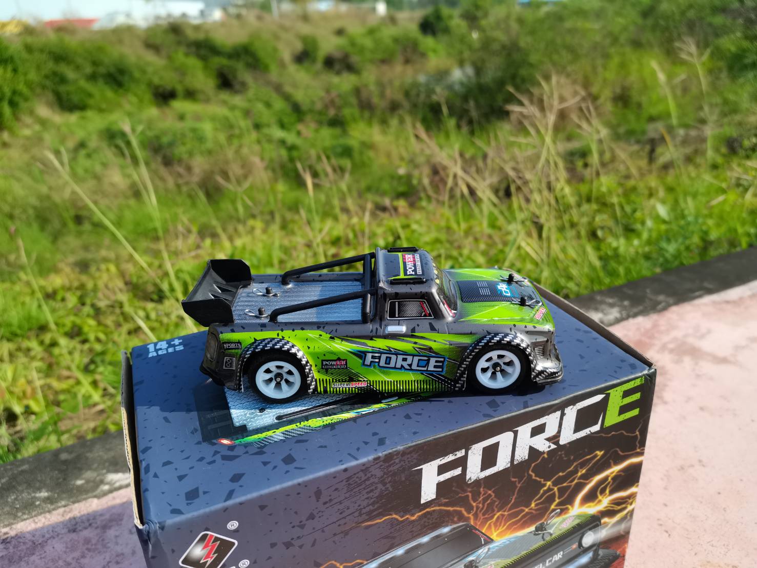 รถบังคับแลนลี่ Wltoys no.284131/1:28 RC Car 4WD 30KM/H ระบบขับเครื่อน 4.ล้อ ชุดพร้อมเล่น
