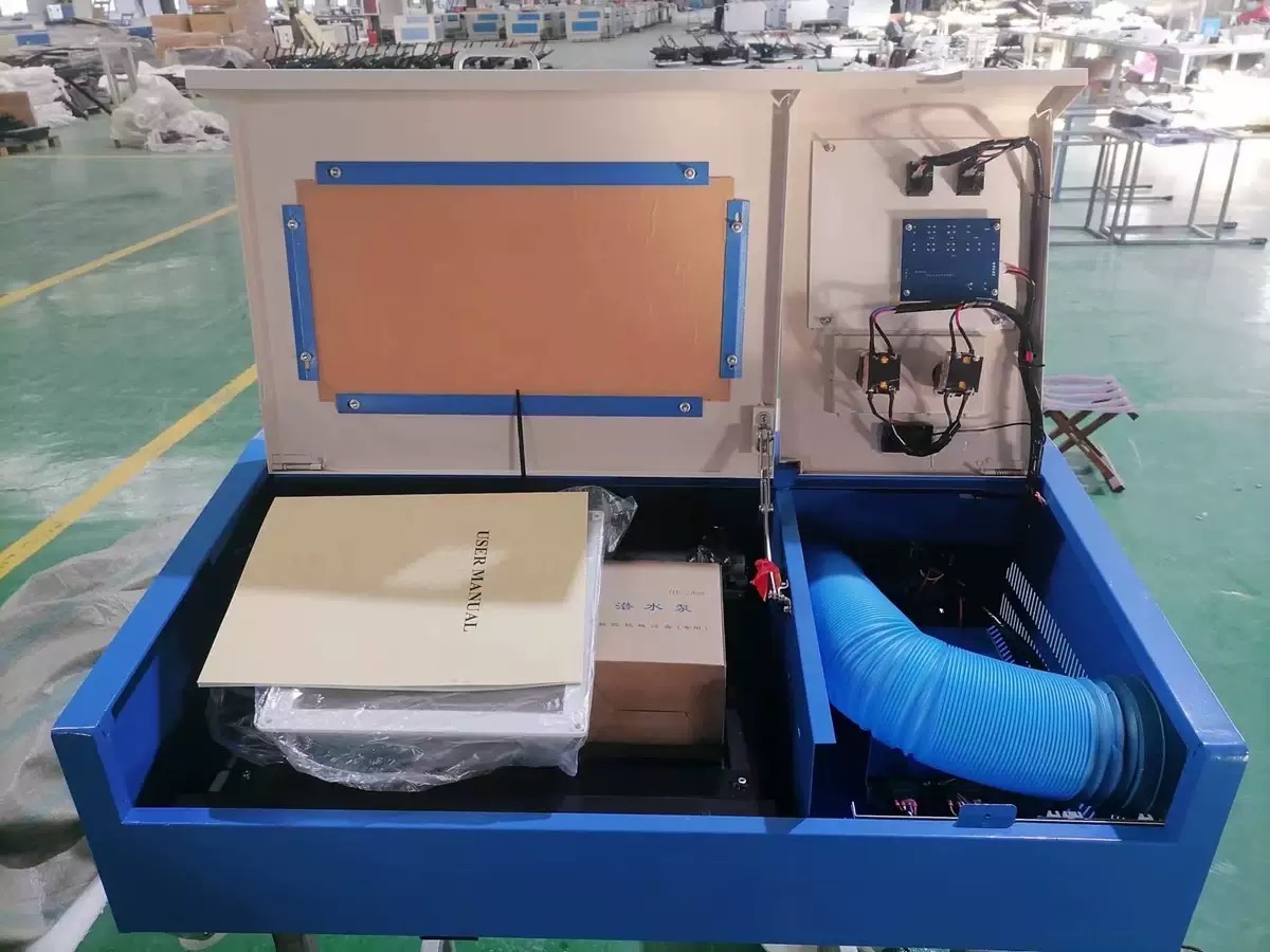 เครื่องยิงเลเซอร์ เครื่องทำตรายางรุ่น3020 50W