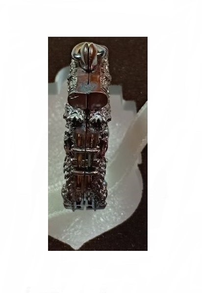 เหรียญเสมาฉลุยกองค์ หลวงปู่ทวด รุ่นเจริญพร เลื่อนสมณศักดิ์ วัดพะโคะ จ.สงขลา เนื้อนวะองค์ทองคำ ๒ หน้า ลงยาสีเหลือง หมายเลข ๑๘