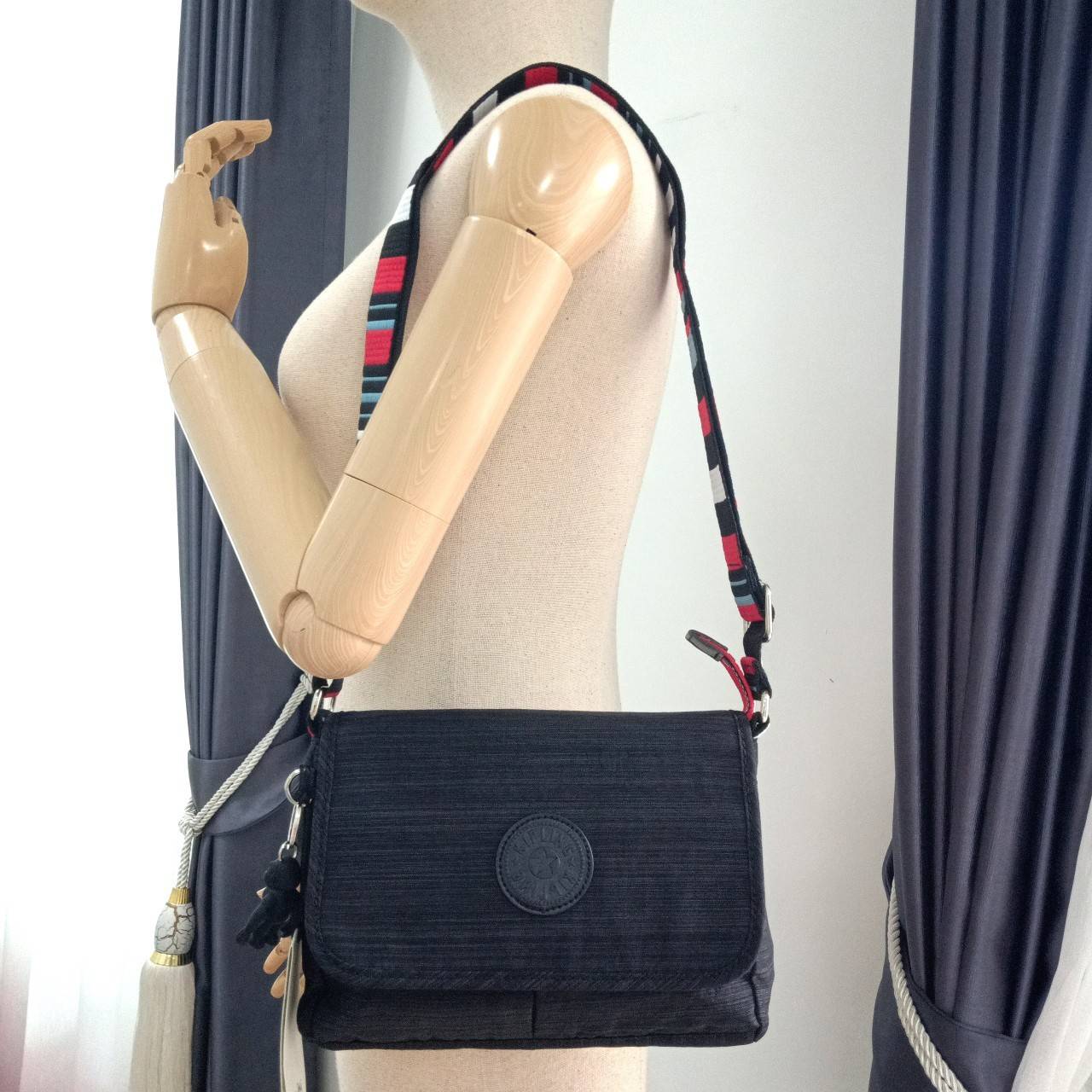 Kipling Shayna กระเป๋าสะพายไหล่ กระเป๋า ไนล่อน แท้