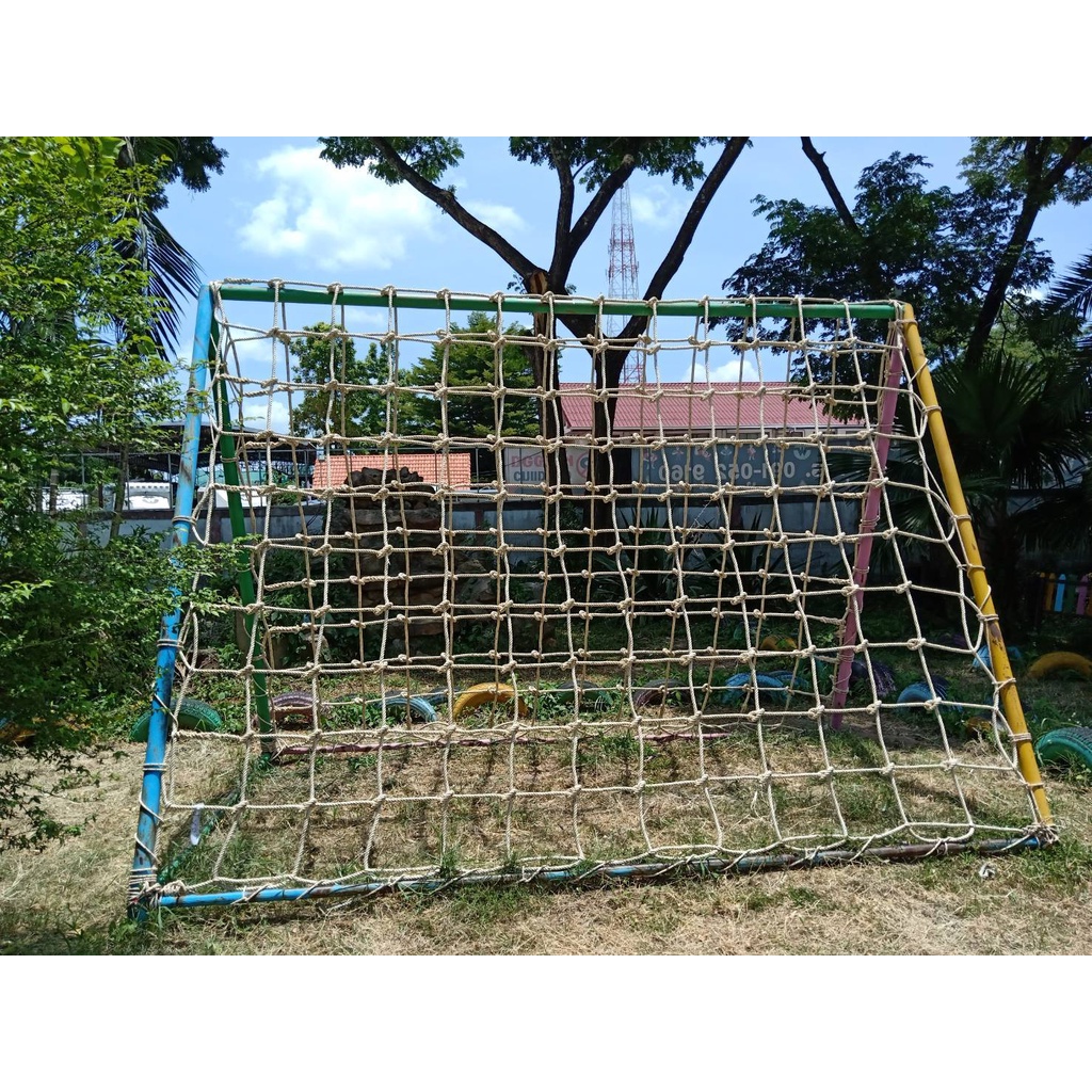 ตาข่ายปีนป่ายตาข่ายค่ายทหาร ปีนป่ายใยยักษ์ 18 มิล ตา 20x20CM.ตาข่ายปีนป่ายฐานลูกเสือเหมาะกับเด็กเล็ก-ผู้ใหญ่ ติดตั้งง่าย