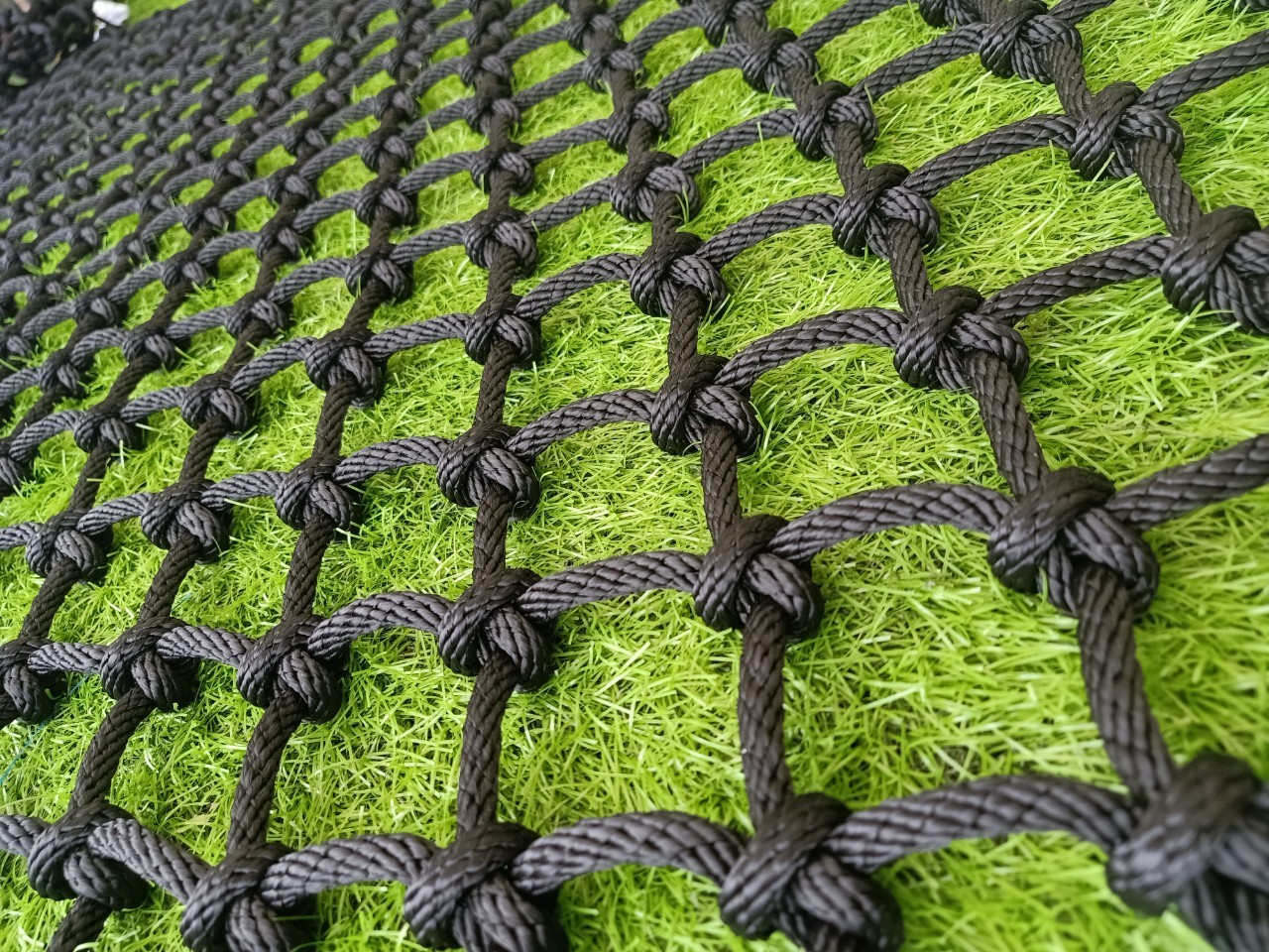 THAIROPENETS ตกแต่งระเบียงรีสอร์ทด้วยเชือกถักตาข่าย เชือกกันตก ระเบียงตาข่าย มีหลายขนาดให้เลือก หรือสั่งตามต้องการได้