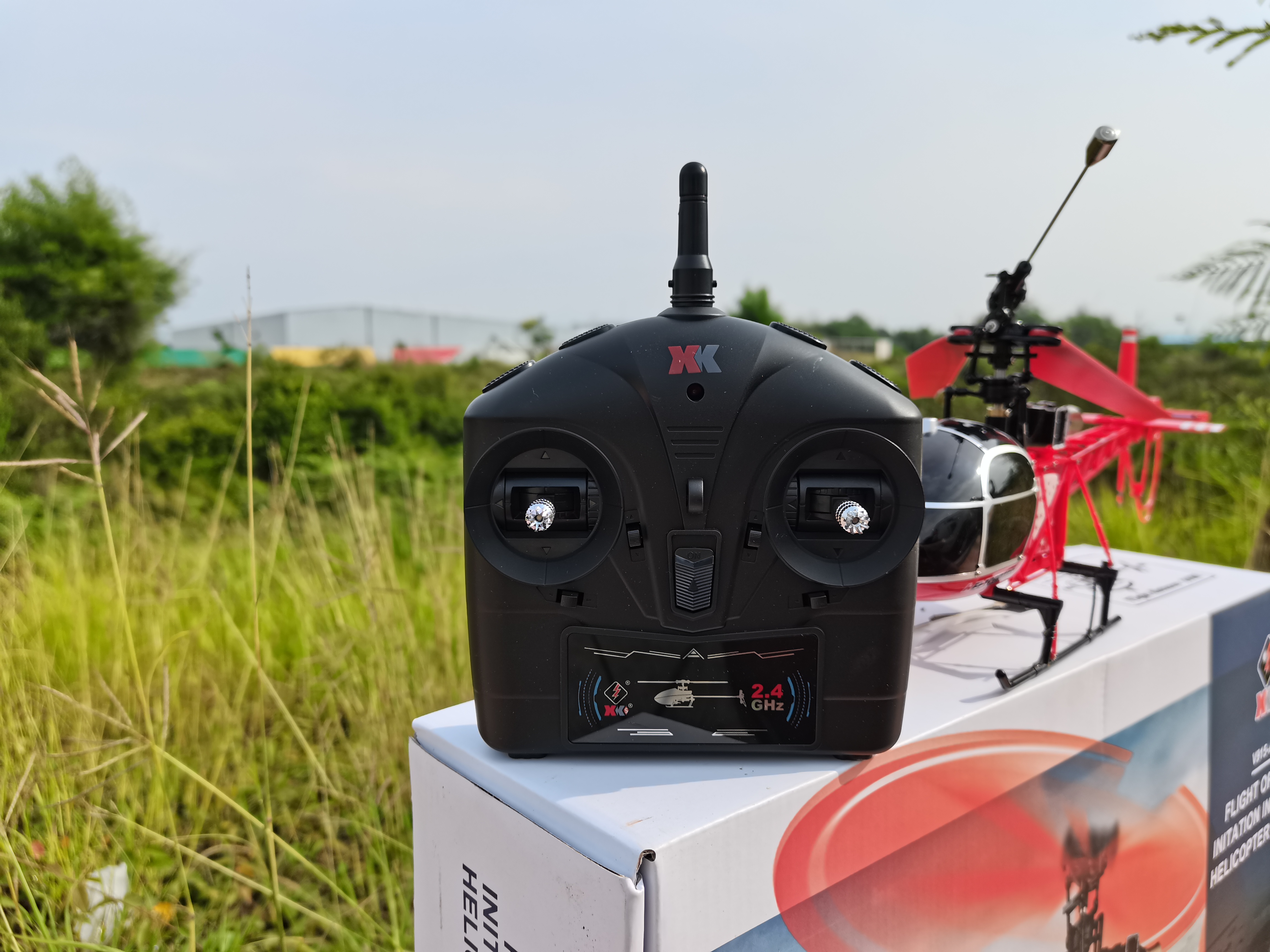 เฮลิคอปเตอร์ WLTOYS V915 LAMA สเกล 2.4GHZ เวอร์ชั่นใหม่