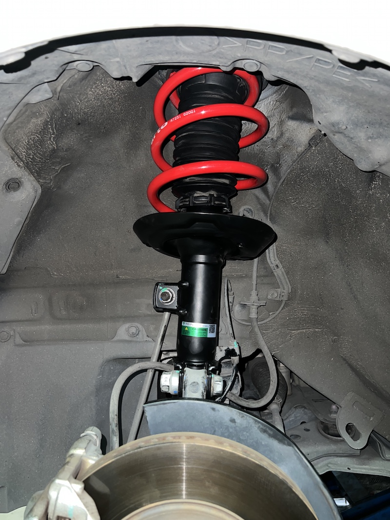 Toyota Altis NRE ติดตั้งโช้คอัพ Tein EnduraPro Basic พร้อมอะไหล่ส่วนควบใหม่ทั้งหมด สิ่งที่จะได้รับหลังจากติดตั้ง: ฟีลลิ่งหนึบแน่นสไตล์ญี่ปุ่น: โช้คอัพ Tein EnduraPro Basic ให้ความหนึบแน่นที่เหนือกว่าโช้คเดิม แต่ยังคงความนุ่มนวลไว้ เทคโนโลยี H.B.S.: ช่วยดูดซับแรงกระแทกในจังหวะยุบตัวสุด ลดอาการกระดอนเมื่อเจอหลุมหรือคอสะพาน คุณภาพมาตรฐาน OEM: ผลิตจากวัสดุคุณภาพสูง ทนทาน และติดตั้งแทนของเดิมได้ทันที ไม่ต้องดัดแปลง ความมั่นคงที่เพิ่มขึ้น: รถทรงตัวได้นิ่งขึ้น เข้าโค้งมั่นใจ ลดอาการโคลงเคลง เหมาะสำหรับใคร? เจ้าของ Altis รุ่นใหม่ที่ต้องการความหนึบและมั่นคงในการขับขี่ประจำวัน ผู้ที่ต้องการอัปเกรดความทนทานและความปลอดภัยของช่วงล่าง โดยไม่ต้องการโหลดเตี้ย 👉 สำหรับเจ้าของ Altis ที่อยากได้ฟีลลิ่งขับขี่ที่มั่นใจกว่าเดิม Tein EnduraPro Basic คือคำตอบ! 📌 สอบถามข้อมูลเพิ่มเติม หรือนัดหมายเข้ารับบริการ ☎️ : 08-6569-1915 ☎️ : 08-6544-5963 💬 Line id : @88rw 📍 Location : https://goo.gl/maps/HrNUAZXPN94KvxZ98 🌐 Facebook : https://www.facebook.com/88rwtire #Toyota #Altis #Altis2020 #Tein #EnduraPro #โช้คอัพ #ช่วงล่าง #ยางเจริญรุ่งเรือง #นนทบุรี #งามวงศ์วาน