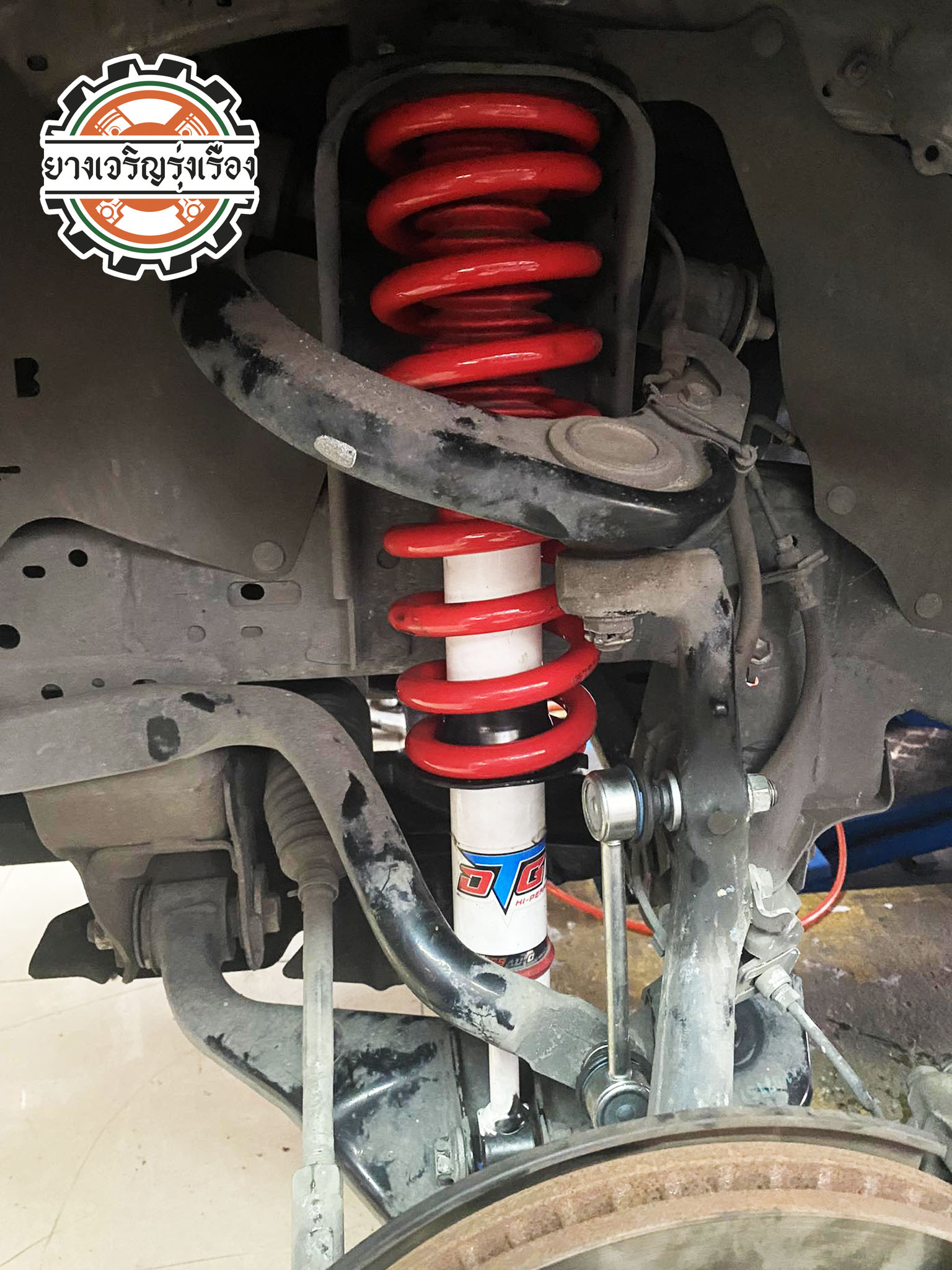 Toyota fortuner เติมของเพิ่ม Yss spring performance เพิ่มความกระชับขับสนุกขึ้น ใช้งานจับคู่กับโช๊คอัพ Yss dtg plus 7ระดับ นุ่มหนึบลงตัว [+] Yss DTG ทั้งชุด หน้าหลัง 🔩พร้อมบริการติดตั้ง + Set up ให้เหมาะกับยาง 🔩 ขับสนุกด้วยบริการ ตั้งศูนย์ละเอียดให้เหมาะกับการใช้งานและลักษณะของช่วงล่าง 𝙊𝙪𝙧 𝙎𝙚𝙧𝙫𝙞𝙘𝙚 บริการทางร้าน เรารับทำอะไรบ้าง 🔧 ติดตั้งยางแบบไร้รอย 100% 🔧 บริการสลับยาง ตามอายุ 🔧 มียางรถยนต์ทุกยี่ห้อให้เลือกซื้อ 🔧 เช็คช่วงล่าง แก้ปัญหาให้ตรงจุด 🔧 บริการล้างลิ้นปีกผีเสื้อ 🔧 บริการเช็คระยะรถยนต์ 🔧 เปลี่ยนถ่ายของเหลวทั้งระบบ 🔧 ตั้งศูนย์ด้วยเครื่อง HUNTER นำเข้าจาก USA สอบถามข้อมูลเพิ่มเติม หรือนัดหมายเข้ารับบริการ Tel : 08-6569-1915 Tel : 08-6544-5963 Line id : @88rw Tiktok : https://www.tiktok.com/@88rwycrr Youtube : https://youtube.com/@88rw Facebook : https://www.facebook.com/otaninon Location : https://goo.gl/maps/HrNUAZXPN94KvxZ98?coh=178573&entry=tt #รถยนต์มีปัญหาไม่รู้ต้องแก้ตรงไหน ทางเรายินดี ตรวจหาปัญหาและหาวิธีแก้ บอกลูกค้าก่อนลงมือทำเสมอราคาเป็นธรรมไม่เอาเปรียบ สบายใจคุณลูกค้า ---------------------------------- ดูแลให้คำปรึกษาทุกปัญหาคาใจ ไม่ทิ้งลูกค้า มีบริการหลังการขาย 【ให้ผู้เชี่ยวชาญของเรา ดูแลรถคุณ】 ร้านยางเจริญรุ่งเรือง ยินดีต้อนรับครับ ---------------------------------- #โช๊คอัพรถยนต์ #monroe #yss #kayaba #profender #ร้านยางเจริญรุ่งเรือง #นนทบุรี #งามวงศ์วาน #amsfix #บริการช่วงล่างรถยนต์ #ซ่อมบำรุงช่วงล่าง #เซทอัพโช๊คอัพรถยนต์