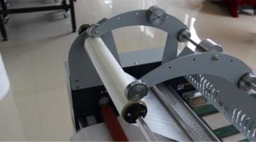 เครื่องเคลือบลามิเนต รุ่น Master-490 cm Double Side