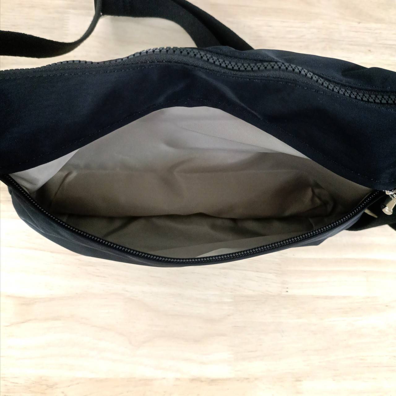 กระเป๋าคิปลิ้ง KIPLING กระเป๋าสะพายข้าง รุ่น Izellah