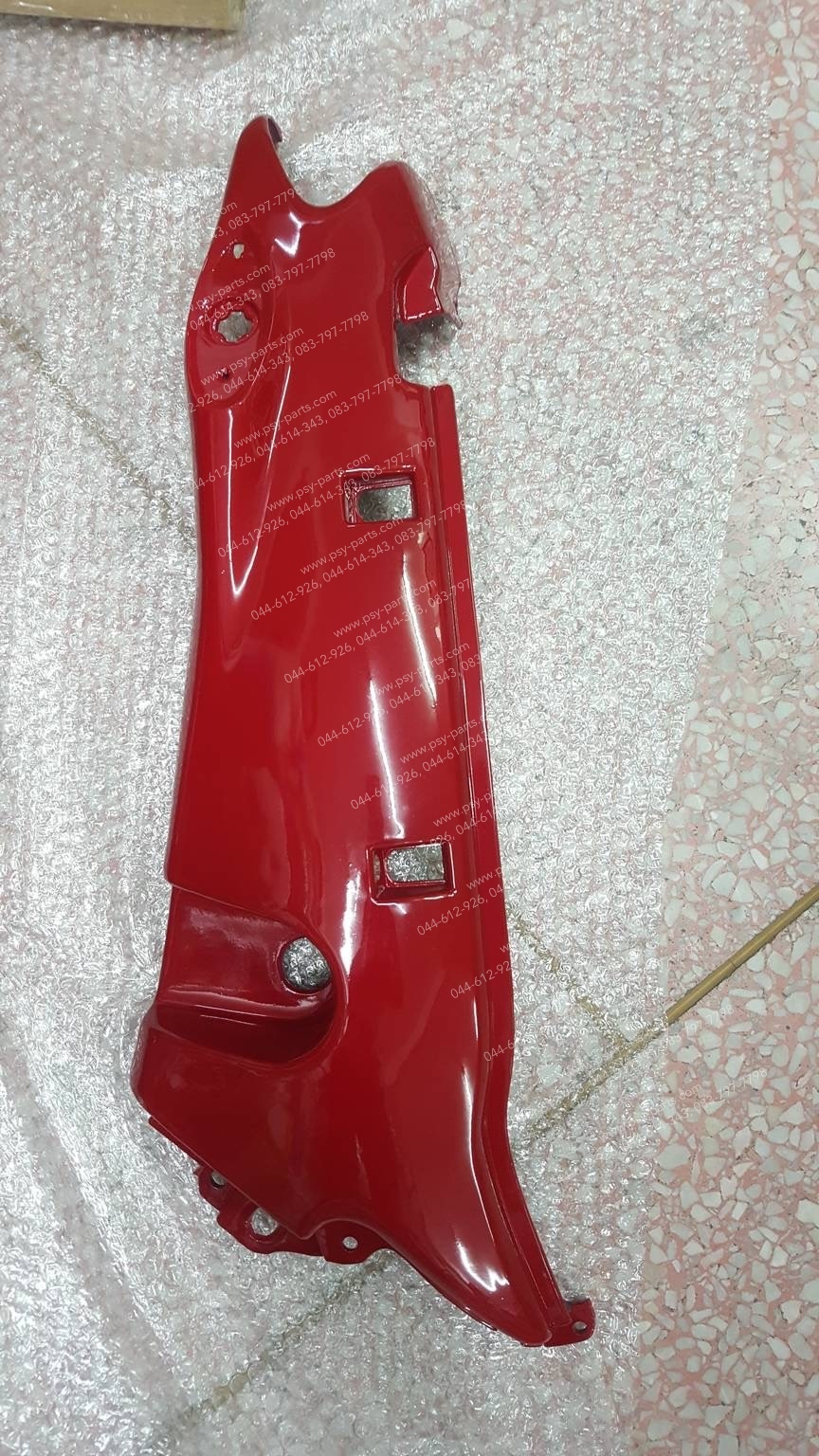 ฝาครอบข้างหลังซ้าย-ขวา LEO (AS 120) (T) สีแดงสด (K30)