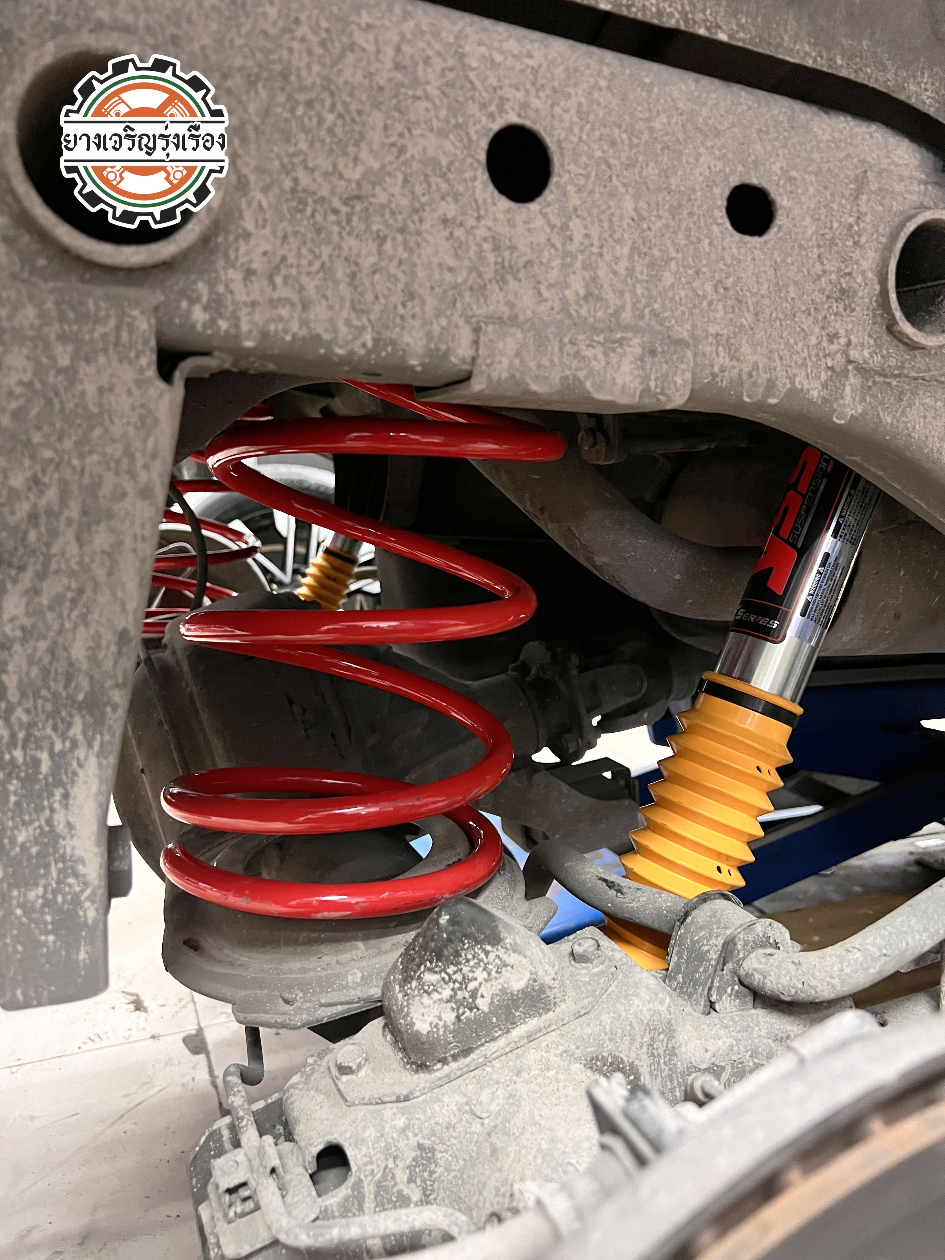 MITSUBISHI PAJERO อัพเกรดโช้คอัพ YSS E SERIES พร้อมเพิ่ม Yss spring performance เพิ่มความกระชับขับสนุกขึ้น [+] โช้คอัพ YSS E SERIES ทั้งชุด หน้า-หลัง [+] SPRING YSS SPROT SERIES ทั้งชุด หน้า-หลัง 🔩พร้อมบริการติดตั้ง + Set up ให้เหมาะกับยาง 🔩 ขับสนุกด้วยบริการ ตั้งศูนย์ละเอียดให้เหมาะกับการใช้งานและลักษณะของช่วงล่าง 𝙊𝙪𝙧 𝙎𝙚𝙧𝙫𝙞𝙘𝙚 บริการทางร้าน เรารับทำอะไรบ้าง 🔧 ติดตั้งยางแบบไร้รอย 100% 🔧 บริการสลับยาง ตามอายุ 🔧 มียางรถยนต์ทุกยี่ห้อให้เลือกซื้อ 🔧 เช็คช่วงล่าง แก้ปัญหาให้ตรงจุด 🔧 บริการล้างลิ้นปีกผีเสื้อ 🔧 บริการเช็คระยะรถยนต์ 🔧 เปลี่ยนถ่ายของเหลวทั้งระบบ 🔧 ตั้งศูนย์ด้วยเครื่อง HUNTER นำเข้าจาก USA สอบถามข้อมูลเพิ่มเติม หรือนัดหมายเข้ารับบริการ Tel : 08-6569-1915 Tel : 08-6544-5963 Line id : @88rw Tiktok : https://www.tiktok.com/@88rwycrr Youtube : https://youtube.com/@88rw Facebook : https://www.facebook.com/88rwtire Location : https://goo.gl/maps/HrNUAZXPN94KvxZ98?coh=178573&entry=tt #รถยนต์มีปัญหาไม่รู้ต้องแก้ตรงไหน ทางเรายินดี ตรวจหาปัญหาและหาวิธีแก้ บอกลูกค้าก่อนลงมือทำเสมอราคาเป็นธรรมไม่เอาเปรียบ สบายใจคุณลูกค้า ---------------------------------- ดูแลให้คำปรึกษาทุกปัญหาคาใจ ไม่ทิ้งลูกค้า มีบริการหลังการขาย 【ให้ผู้เชี่ยวชาญของเรา ดูแลรถคุณ】 ร้านยางเจริญรุ่งเรือง ยินดีต้อนรับครับ ---------------------------------- #โช๊คอัพรถยนต์ #monroe #yss #kayaba #profender #ร้านยางเจริญรุ่งเรือง #นนทบุรี #งามวงศ์วาน #amsfix #บริการช่วงล่างรถยนต์ #ซ่อมบำรุงช่วงล่าง #เซทอัพโช๊คอัพรถยนต์
