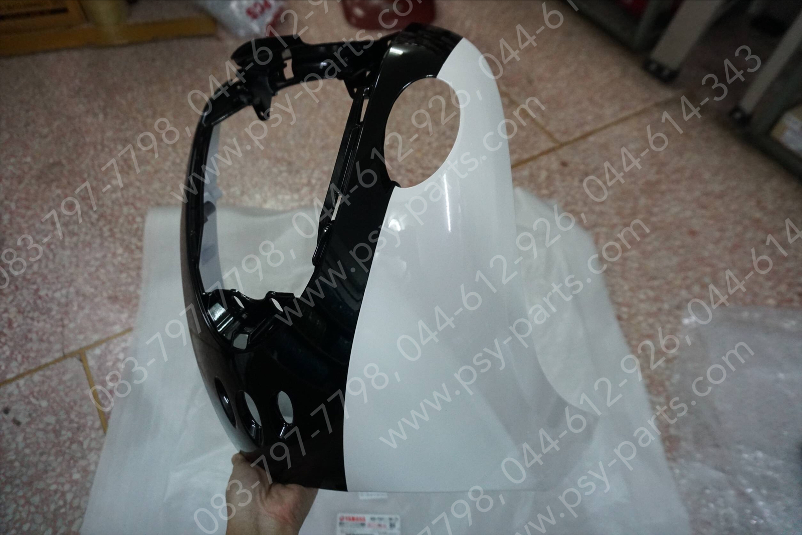 บังลม FINO/10 แท้ๆ สีขาวมุก/ดำ 4D0-F8311-00-7X Yamaha