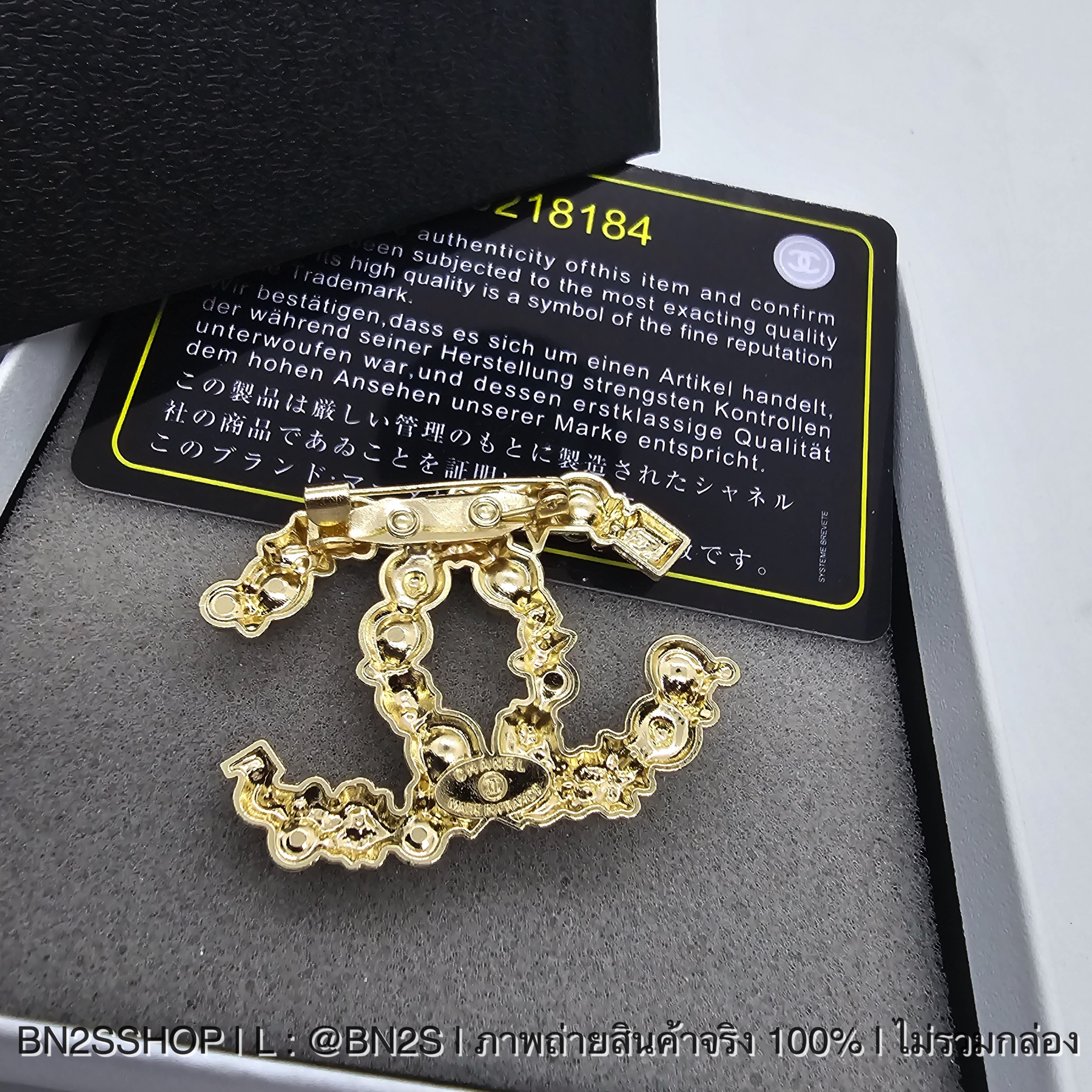 Chanel CC Logo Brooch เข็มกลัดติดสูท เข็มกลัดชาแนล รุ่นใหม่ ประดับไข่มุก