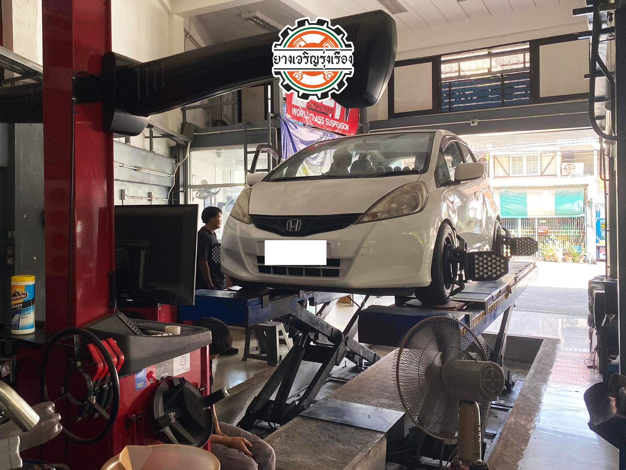 HONDA JAZZ GE เข้ารับบริการเปลี่ยนโช้คอัพรถยนต์ เน้นใช้งาน ประจำวัน โช้คอัพเก่าเสื่อม ใช้งานต่อไม่ไหว เวียนหัว ผู้โดยสารเมารถ เบรกทีไรรถโยนทุกที วันนี้ นัดหมายเข้ารับบริการที่ร้านยางเจริญรุ่งเรือง [+] Kayaba Excel g [+] อะไหล่แท้ + เทียบ พร้อมบริการติดตั้ง ตั้งศูนย์ ครบครับ 𝙊𝙪𝙧 𝙎𝙚𝙧𝙫𝙞𝙘𝙚 บริการทางร้านเรารับทำอะไรบ้าง 🔧 ติดตั้งยางแบบไร้รอย 100% 🔧 บริการสลับยาง ตามอายุ 🔧 มียางรถยนต์ทุกยี่ห้อให้เลือกซื้อ 🔧 เช็คช่วงล่าง แก้ปัญหาให้ตรงจุด 🔧 บริการล้างลิ้นปีกผีเสื้อ 🔧 บริการเช็คระยะรถยนต์ 🔧 เปลี่ยนถ่ายของเหลวทั้งระบบ 🔧 ตั้งศูนย์ด้วยเครื่อง HUNTER นำเข้าจาก USA สอบถามข้อมูลเพิ่มเติม หรือนัดหมายเข้ารับบริการ Tel : 08-6569-1915 Tel : 08-6544-5963 Line id : @88rw Tiktok : https://www.tiktok.com/@88rwycrr Youtube : https://youtube.com/@88rw Facebook : https://www.facebook.com/88rwtire Location : https://goo.gl/maps/HrNUAZXPN94KvxZ98?coh=178573&entry=tt #รถยนต์มีปัญหาไม่รู้ต้องแก้ตรงไหน ทางเรายินดี ตรวจหาปัญหาและหาวิธีแก้ บอกลูกค้าก่อนลงมือทำเสมอราคาเป็นธรรมไม่เอาเปรียบ สบายใจคุณลูกค้า ร้านยางเจริญรุ่งเรือง ยินดีต้อนรับครับ #ยางรถยนต์ #kayaba #excelg #kyb