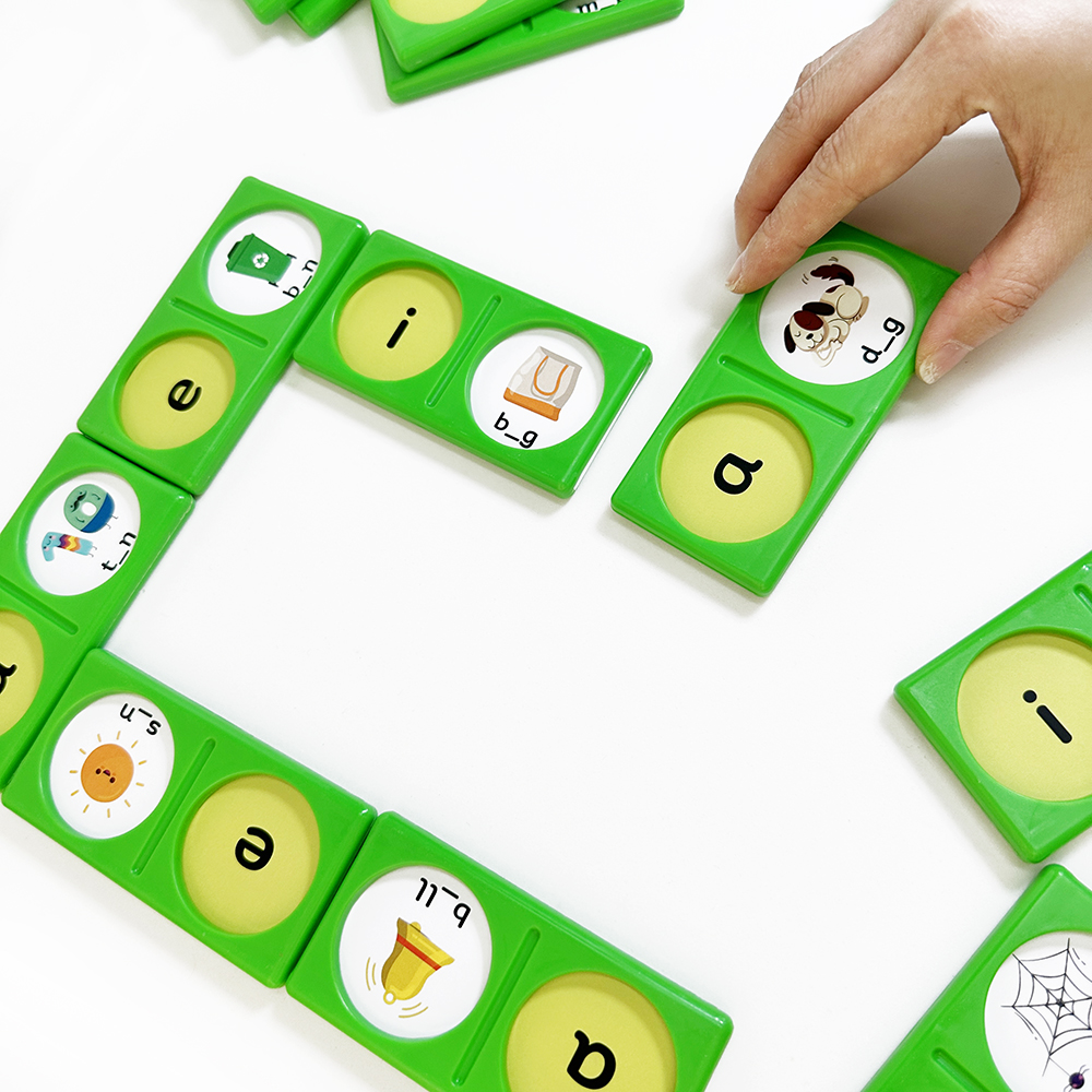 เกมโดมิโน โฟนิกส์ (Phonics Dominoes)