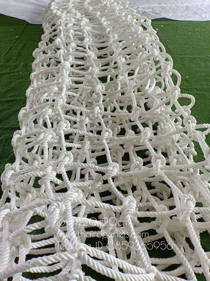 ตาข่ายเชือกโพลีเอสเตอร์ ขนาด 16 mm.ช่องตา 20 x 20 cm. (ผลิตได้ทุกขนาด)