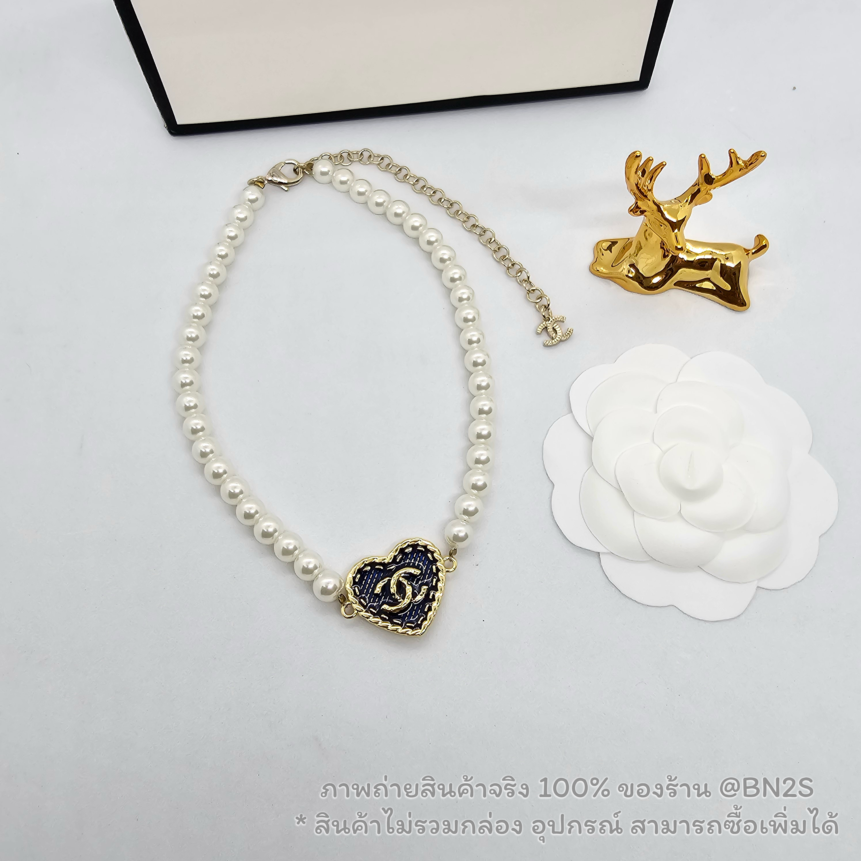 [ออริ] สร้อยคอ Chanel CC Heart Denim & Pearls Bracelet Blue/White Gold Hardware สร้อยคอไข่มุก จี้หัวใจน้ำเงิน