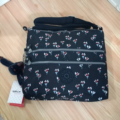 Kipling กระเป๋าทรงเมสเซนเจอร์ Messenger shoulder & crossbody bag