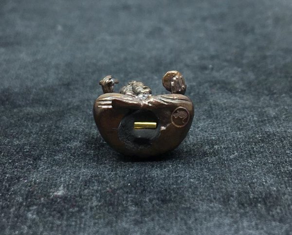 รูปหล่อพระพิฆเนศ รุ่นบันดาลทรัพย์ จัดสราปี ๒๕๖๒ วัดบรมวงศ์อิศรวรารามวรวิหาร ( พระอารามหลวง ) จ.พระนครศรีอยุธยา เนื้อนวโหละก้นทองคำ หมายเลข ๑๗