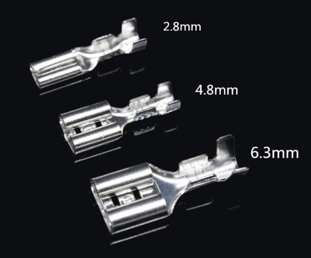 หางปลา 4.8 mm. พร้อมเปลือกหุ้ม female crimp terminal connector with transparent sheath inserted spring 4.8mm insulation plug spring insert pure copper tinned