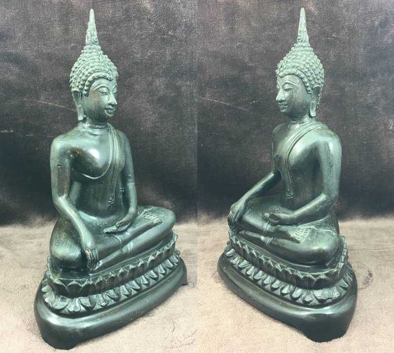 พระบูชา หลวงพ่อสุโขทัย ฐานสามขา ขนาดหน้าตัก ๔.๕ นิ้ว สูง ๙ นิ้ว เนื้อสัมฤทธิ์ หล่อดินไทย เนื้อเก่า สวย เข้ม ขลัง