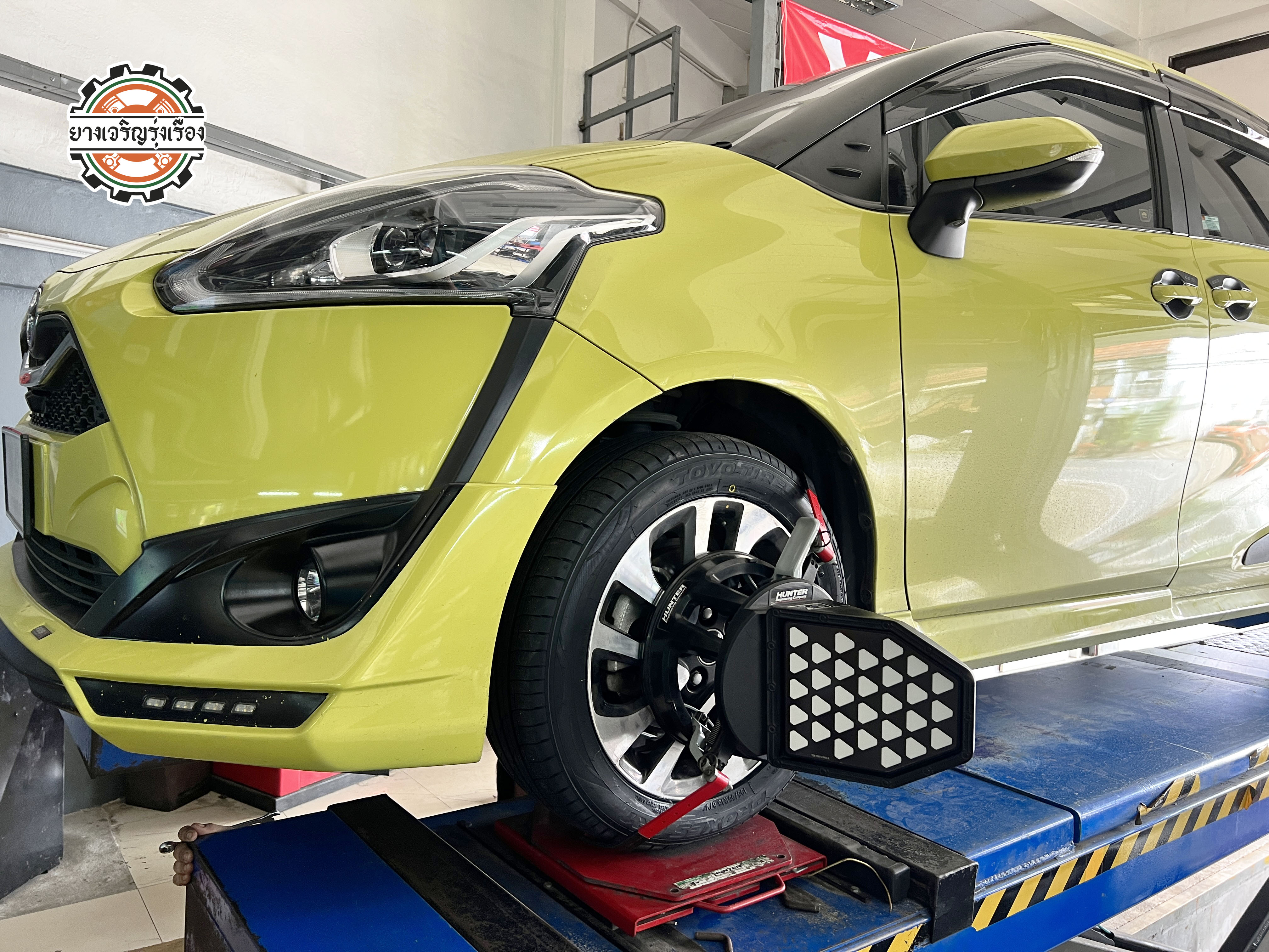 TOYOTA SIENTA เข้ารับบริการเปลี่ยนยางรถยนต์ เน้นคุณภาพ ราคาเหมาะสม ☄️TOYO TIRES PROXES CR1 87V ขนาด 195/55R16 𝙊𝙪𝙧 𝙎𝙚𝙧𝙫𝙞𝙘𝙚 บริการทางร้านเรารับทำอะไรบ้าง 🔧 ติดตั้งยางแบบไร้รอย 100% 🔧 บริการสลับยาง ตามอายุ 🔧 มียางรถยนต์ทุกยี่ห้อให้เลือกซื้อ 🔧 เช็คช่วงล่าง แก้ปัญหาให้ตรงจุด 🔧 บริการล้างลิ้นปีกผีเสื้อ 🔧 บริการเช็คระยะรถยนต์ 🔧 เปลี่ยนถ่ายของเหลวทั้งระบบ 🔧 ตั้งศูนย์ด้วยเครื่อง HUNTER นำเข้าจาก USA สอบถามข้อมูลเพิ่มเติม หรือนัดหมายเข้ารับบริการ Tel : 08-6569-1915 Tel : 08-6544-5963 Line id : @88rw Tiktok : https://www.tiktok.com/@88rwycrr Youtube : https://youtube.com/@88rw Facebook : https://www.facebook.com/88rwtire Location : https://goo.gl/maps/HrNUAZXPN94KvxZ98?coh=178573&entry=tt #รถยนต์มีปัญหาไม่รู้ต้องแก้ตรงไหน ทางเรายินดี ตรวจหาปัญหาและหาวิธีแก้ บอกลูกค้าก่อนลงมือทำเสมอราคาเป็นธรรมไม่เอาเปรียบ สบายใจคุณลูกค้า ---------------------------------- ดูแลให้คำปรึกษาทุกปัญหาคาใจ ไม่ทิ้งลูกค้า มีบริการหลังการขาย 【ให้ผู้เชี่ยวชาญของเรา ดูแลรถคุณ】 ร้านยางเจริญรุ่งเรือง ยินดีต้อนรับครับ ---------------------------------- #โช๊คอัพรถยนต์ #monroe #yss #kayaba #profender #ร้านยางเจริญรุ่งเรือง #นนทบุรี #งามวงศ์วาน #amsfix #บริการช่วงล่างรถยนต์ #ซ่อมบำรุงช่วงล่าง #เซทอัพโช๊คอัพรถยนต์