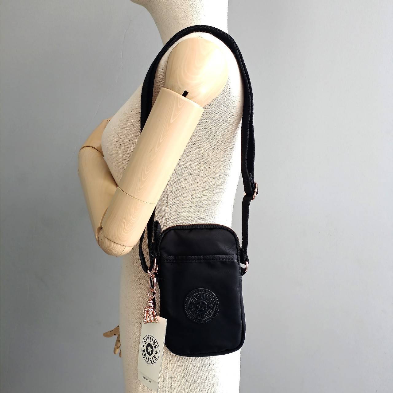 กระเป๋าคิปลิ้ง กระเป๋าใส่มือถือ Kipling Tally