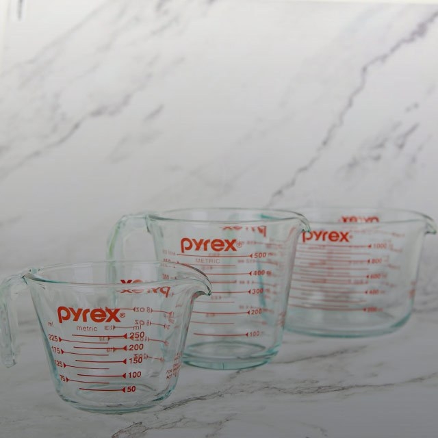 แก้วตวง Pyrex ถ้วยตวง เหยือกตวง ชงเครื่องดื่ม มีสเกล ขนาด 500 ml บรรจุ 1 ชิ้น