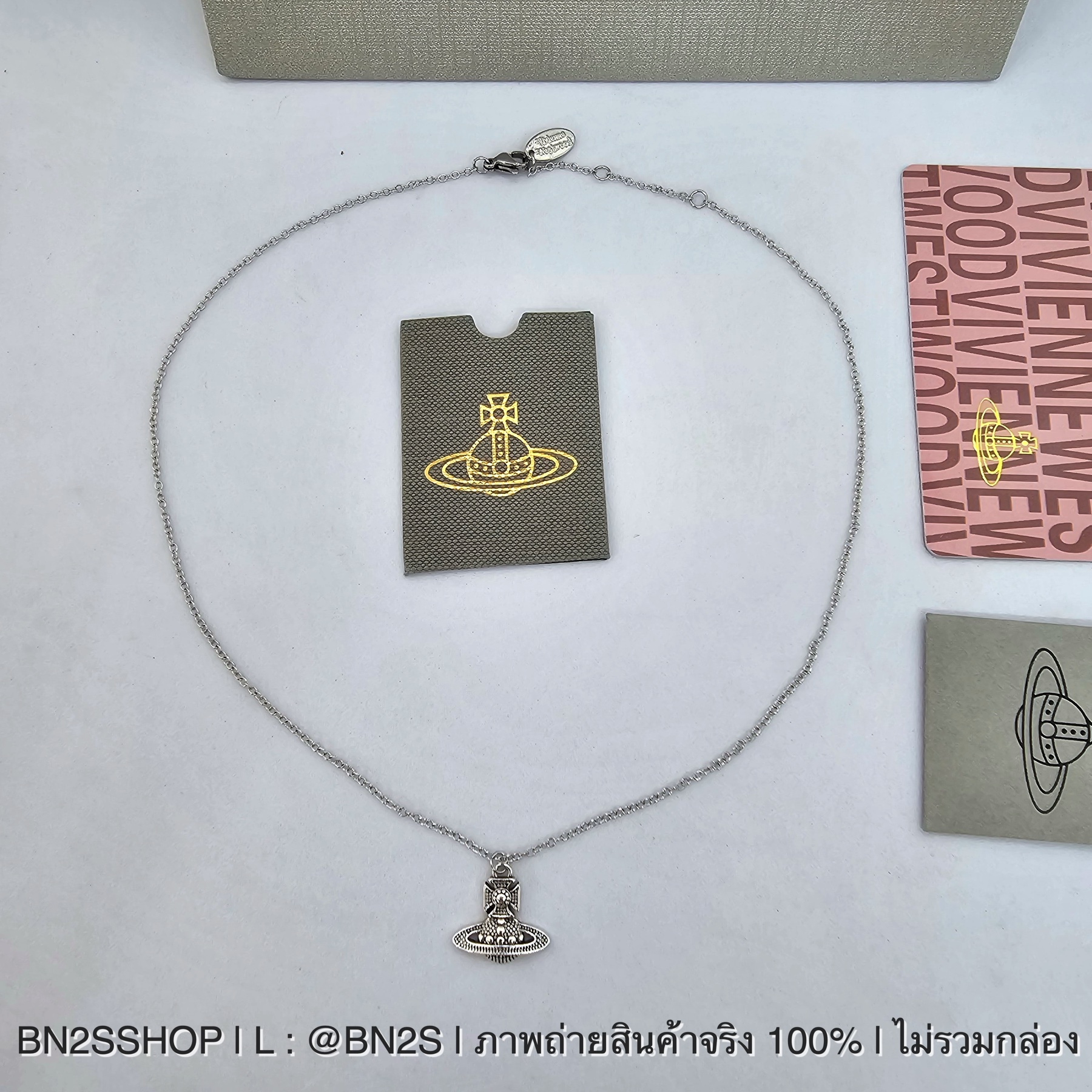 สร้อยคอ | Vivienne Westwood Retro Necklace สร้อยคอจี้ดาวเสาร์ลายวินเทจ สีเงิน