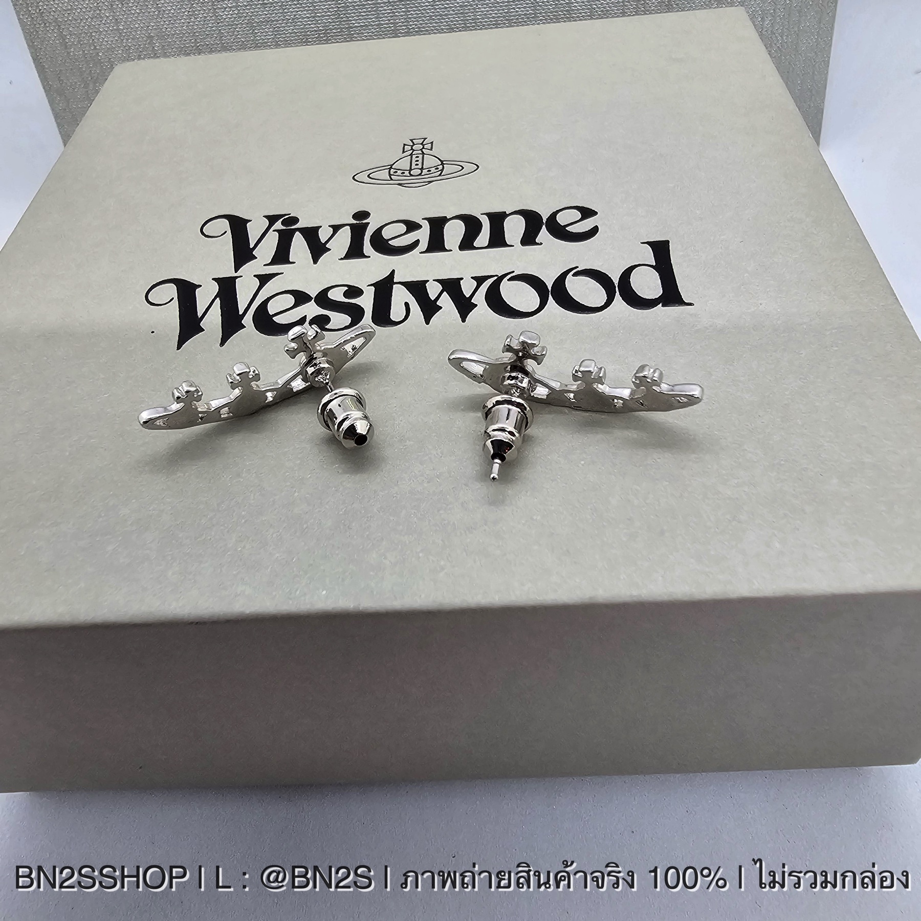 Vivienne Westwood Candy Earrings in PLATINUM-CRYSTAL-Crystalต่างหูวิเวียน จี้ดาวเสาร์ 3 ลูกเรียกัน อะไหล่เงิน