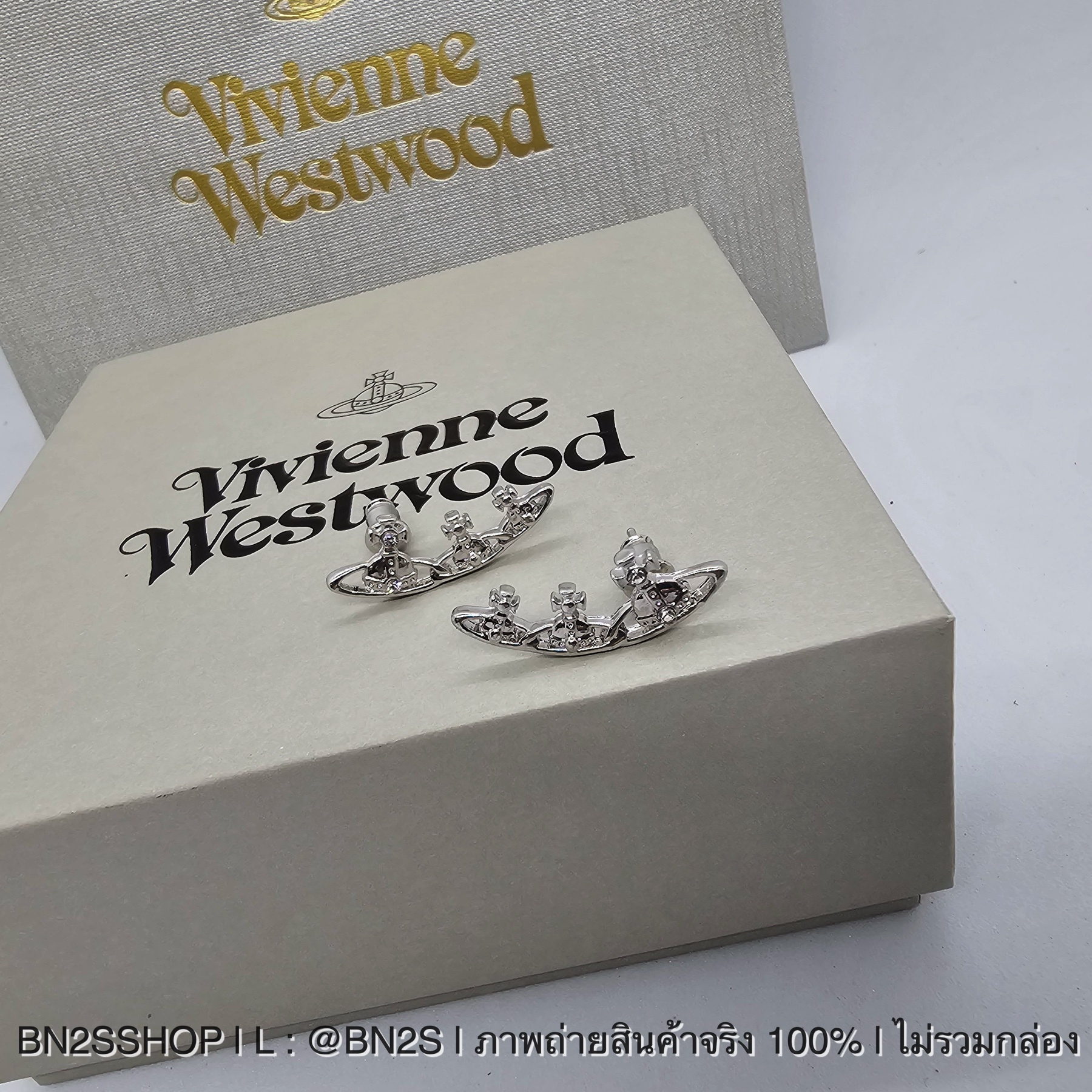 Vivienne Westwood Candy Earrings in PLATINUM-CRYSTAL-Crystalต่างหูวิเวียน จี้ดาวเสาร์ 3 ลูกเรียกัน อะไหล่เงิน