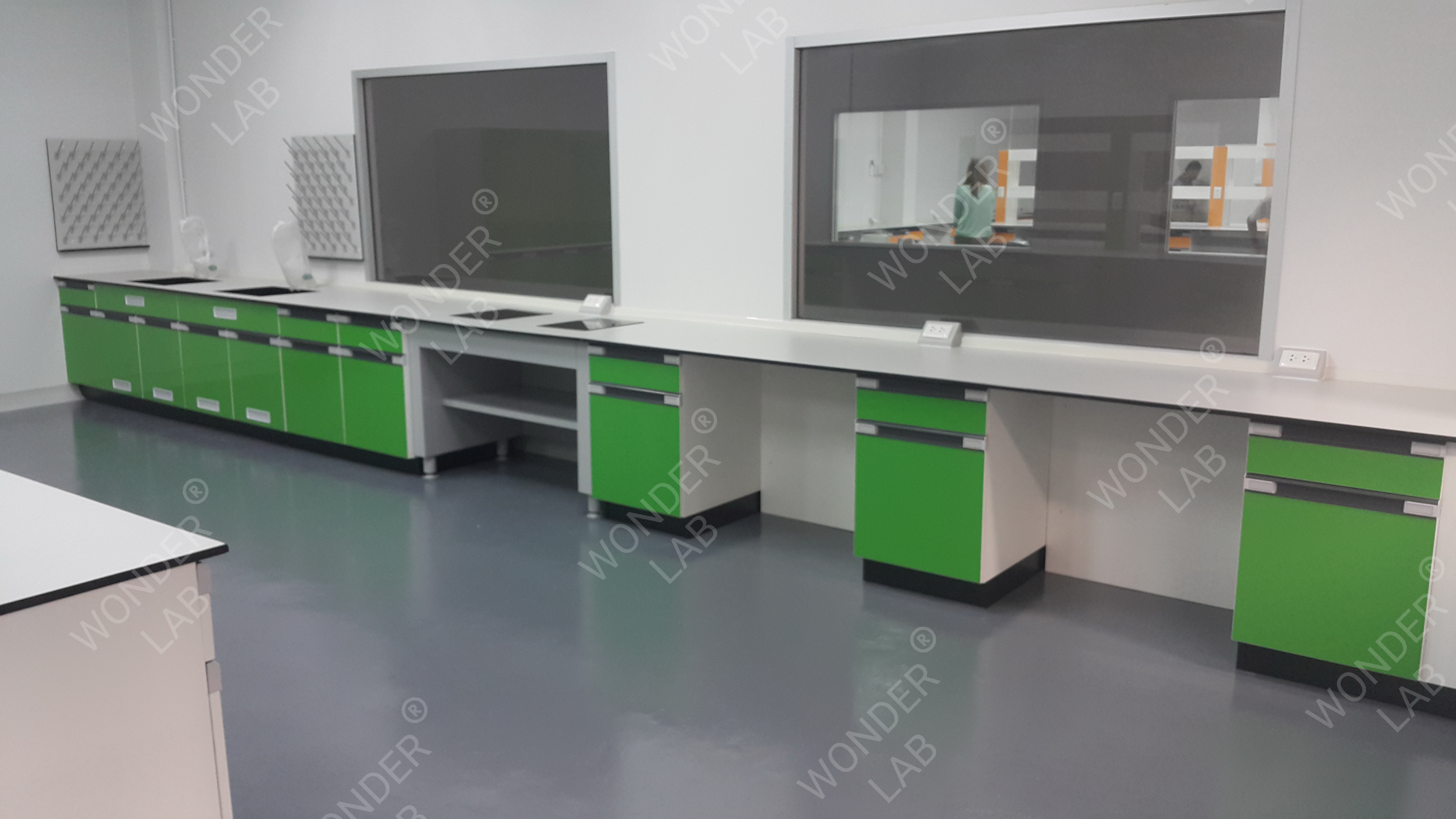 โต๊ะปฏิบัติการชิดผนัง Wall Bench