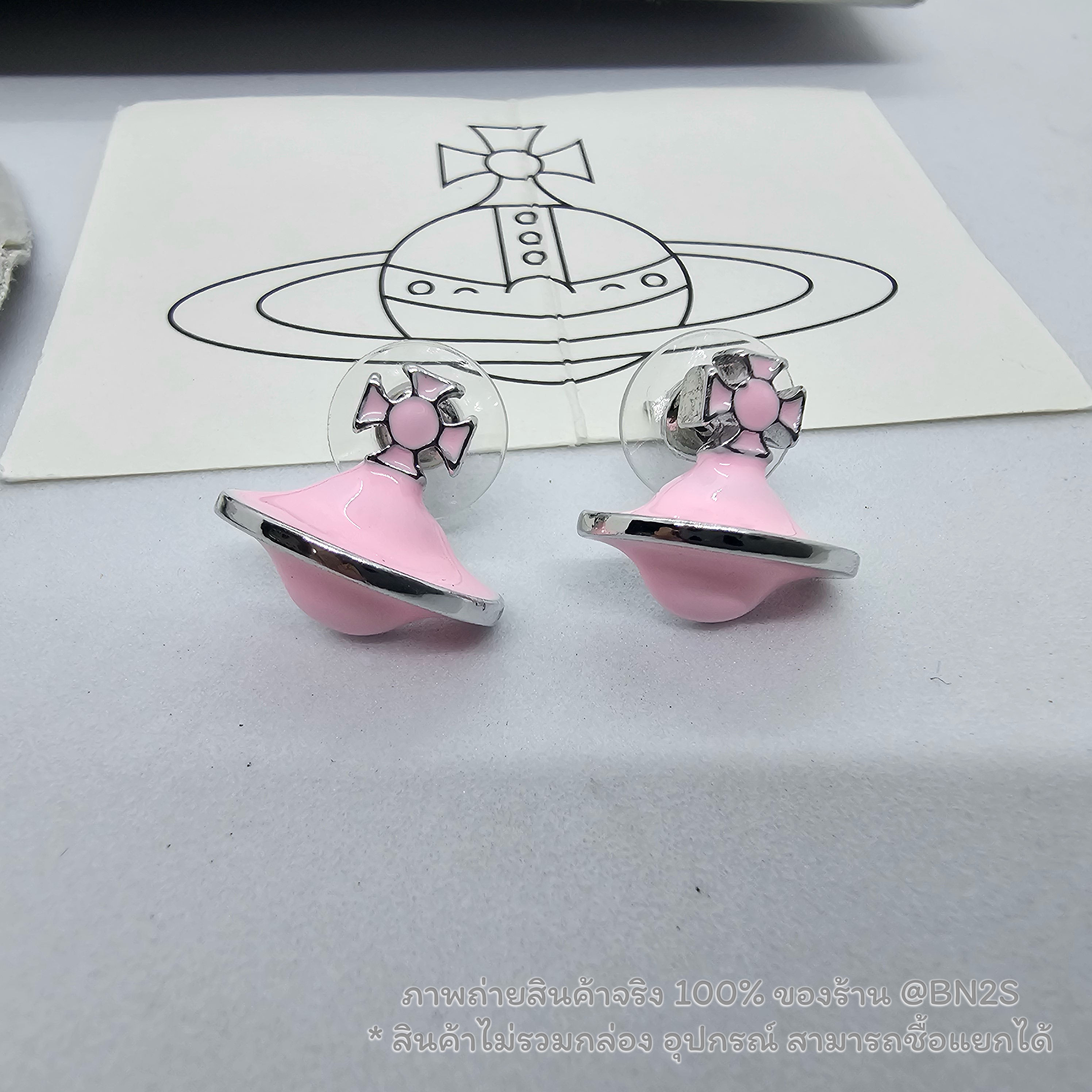 สีชมพู | Vivienne Westwood Dripping Earrings ต่างหูวิเวียน เวสวุ๊ด จี้ดาวเสาร์ลงสี ชมพู สีจาว งานสวย สไตล์มินิมอล พร้อมส่งในไทย