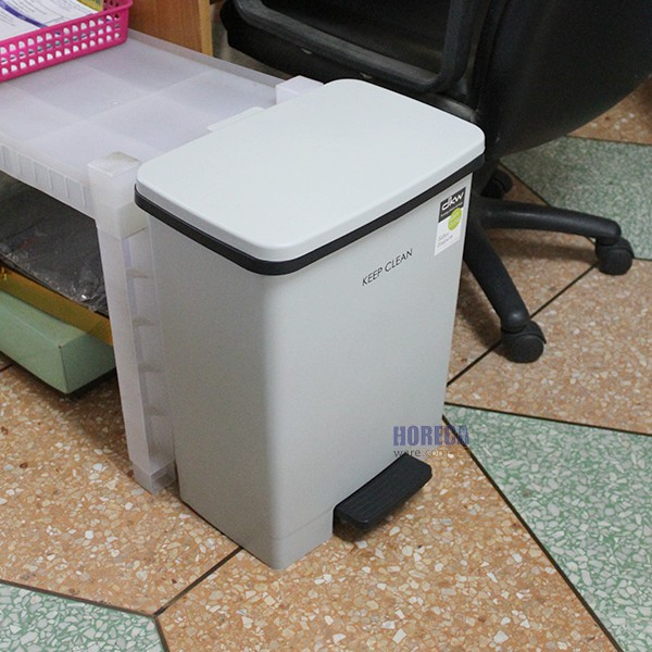 ถังขยะขาเหยียบ soft close 20ลิตร สีเทา ตราได-เคียว-วา