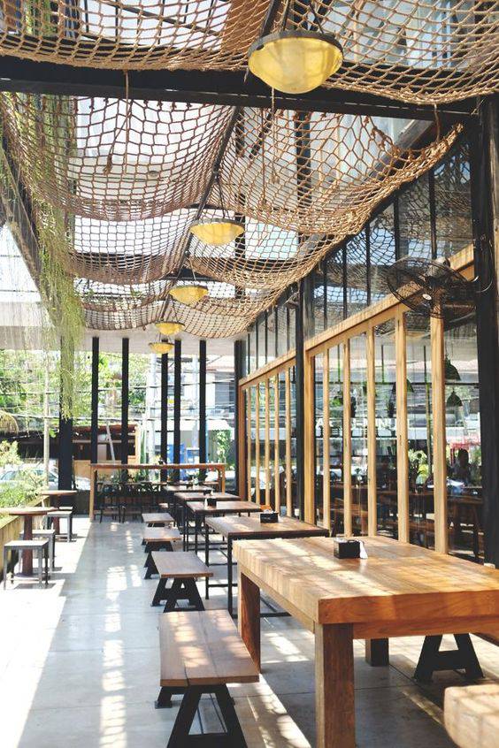 ตาข่ายตกแต่งจากเชือกมะนิลาเทียม ตกแต่งเพดาน ตกแต่งห้องสไตล์มินิมอล ตกแต่งคาเฟ่ร้านอาหาร บังแดด