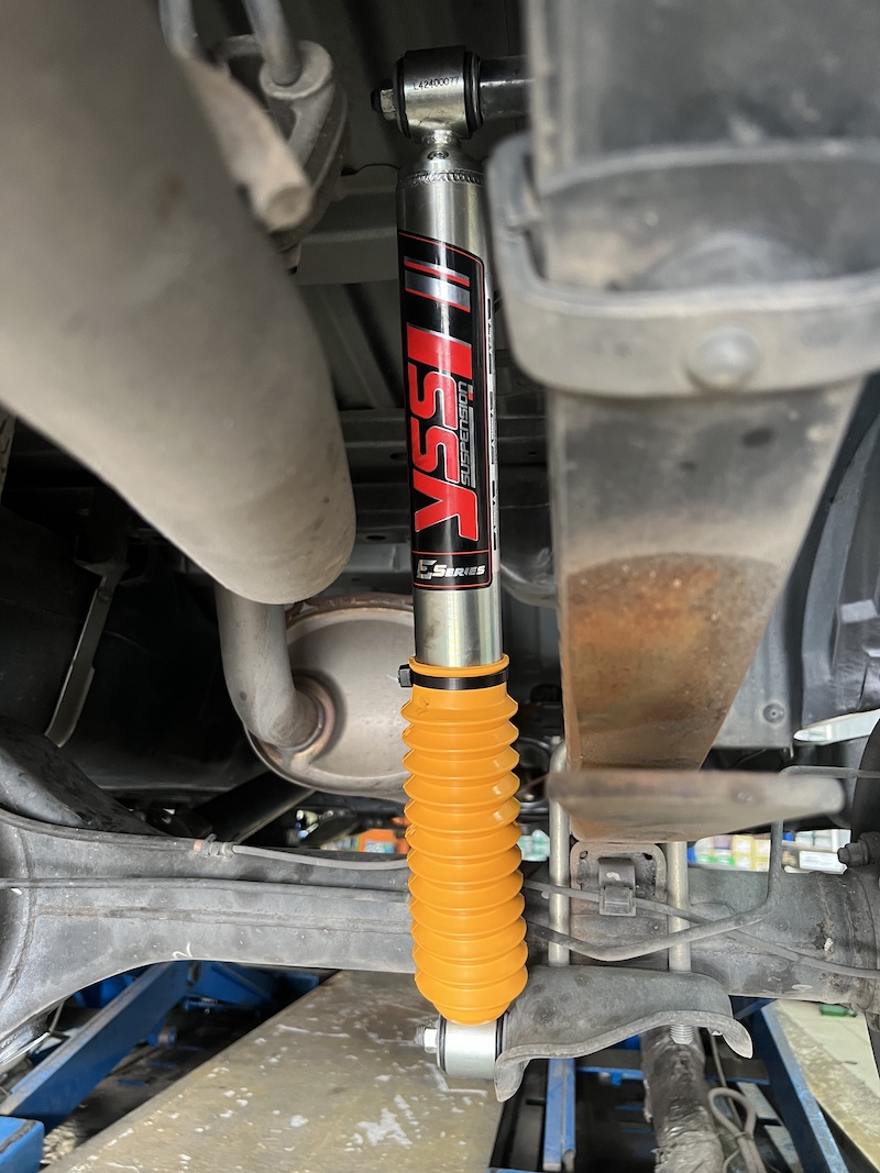 Isuzu D-Max V-Cross | โช้คอัพ YSS E-Series + สปริง Performance | หนึบ...ขับสบาย ทรงตัวดีเยี่ยม - ยางเจริญรุ่งเรือง Isuzu D-Max V-Cross คันนี้...อัปเกรดความแกร่งสู่ความสบาย! ✨ เจ้าของ D-Max V-Cross ที่ต้องการให้รถพร้อมลุยทุกสถานการณ์ แต่ยังคงความนุ่มนวลและมั่นใจในการขับขี่ที่มากกว่าเดิม... ถึงเวลาเปลี่ยนมาใช้ชุดอัปเกรดที่ครบจบเพื่อสมรรถนะที่ลงตัวแล้วครับ! ติดตั้งโช้คอัพ YSS E-Series Full Set พร้อมสปริง YSS Performance สิ่งที่จะได้รับหลังจากติดตั้ง: หนึบ...ขับสบาย: โช้คอัพ YSS E-Series (Monotube) พร้อมเทคโนโลยี VVSC ช่วยให้รถนุ่มนวลเมื่อขับช้า และหนึบแน่นเมื่อใช้ความเร็ว ลดอาการโคลงเคลง: สปริง YSS Performance ถูกออกแบบมาเพื่อบาลานซ์น้ำหนักรถกระบะได้อย่างมีประสิทธิภาพ ลดอาการโยนตัวของรถ ทนทานคุ้มค่าระยะยาว: โช้คอัพ Monotube ทำงานได้อย่างเสถียร ระบายความร้อนได้ดี จบครบทุกปัญหา: ติดตั้งโดยทีมช่างผู้เชี่ยวชาญ พร้อมบริการตั้งศูนย์ด้วยเครื่องมือที่ทันสมัยที่สุด เหมาะสำหรับใคร? เจ้าของ D-Max V-Cross ที่เน้นการใช้งานแบบลุยและเดินทางไกล ผู้ที่ต้องการยกระดับ Performance ให้ดีกว่าโช้คเดิมติดรถอย่างชัดเจน 👉 เปลี่ยนรถคุณให้ขับขี่สนุกและปลอดภัยกว่าเดิม! นัดหมายเข้ารับบริการได้เลยครับ 📌 สอบถามข้อมูลเพิ่มเติม หรือนัดหมายเข้ารับบริการ ☎️ : 08-6569-1915 ☎️ : 08-6544-5963 💬 Line id : @88rw 📍 Location : https://goo.gl/maps/HrNUAZXPN94KvxZ98 🌐 Facebook : https://www.facebook.com/88rwtire #Isuzu #Dmax #Vcross #YSS #YSSSuspension #ESeries #YSSPerformance #โช้คอัพ #ช่วงล่าง #ยางเจริญรุ่งเรือง #นนทบุรี #งามวงศ์วาน #ตั้งศูนย์ Isuzu D-Max V-Cross | โช้คอัพ YSS E-Series + สปริง Performance | หนึบ...ขับสบาย ทรงตัวดีเยี่ยม - ยางเจริญรุ่งเรือง Isuzu D-Max V-Cross คันนี้...อัปเกรดความแกร่งสู่ความสบาย! ✨ เจ้าของ D-Max V-Cross ที่ต้องการให้รถพร้อมลุยทุกสถานการณ์ แต่ยังคงความนุ่มนวลและมั่นใจในการขับขี่ที่มากกว่าเดิม... ถึงเวลาเปลี่ยนมาใช้ชุดอัปเกรดที่ครบจบเพื่อสมรรถนะที่ลงตัวแล้วครับ! ติดตั้งโช้คอัพ YSS E-Series Full Set พร้อมสปริง YSS Performance สิ่งที่จะได้รับหลังจากติดตั้ง: หนึบ...ขับสบาย: โช้คอัพ YSS E-Series (Monotube) พร้อมเทคโนโลยี VVSC ช่วยให้รถนุ่มนวลเมื่อขับช้า และหนึบแน่นเมื่อใช้ความเร็ว ลดอาการโคลงเคลง: สปริง YSS Performance ถูกออกแบบมาเพื่อบาลานซ์น้ำหนักรถกระบะได้อย่างมีประสิทธิภาพ ลดอาการโยนตัวของรถ ทนทานคุ้มค่าระยะยาว: โช้คอัพ Monotube ทำงานได้อย่างเสถียร ระบายความร้อนได้ดี จบครบทุกปัญหา: ติดตั้งโดยทีมช่างผู้เชี่ยวชาญ พร้อมบริการตั้งศูนย์ด้วยเครื่องมือที่ทันสมัยที่สุด เหมาะสำหรับใคร? เจ้าของ D-Max V-Cross ที่เน้นการใช้งานแบบลุยและเดินทางไกล ผู้ที่ต้องการยกระดับ Performance ให้ดีกว่าโช้คเดิมติดรถอย่างชัดเจน 👉 เปลี่ยนรถคุณให้ขับขี่สนุกและปลอดภัยกว่าเดิม! นัดหมายเข้ารับบริการได้เลยครับ 📌 สอบถามข้อมูลเพิ่มเติม หรือนัดหมายเข้ารับบริการ ☎️ : 08-6569-1915 ☎️ : 08-6544-5963 💬 Line id : @88rw 📍 Location : https://goo.gl/maps/HrNUAZXPN94KvxZ98 🌐 Facebook : https://www.facebook.com/88rwtire #Isuzu #Dmax #Vcross #YSS #YSSSuspension #ESeries #YSSPerformance #โช้คอัพ #ช่วงล่าง #ยางเจริญรุ่งเรือง #นนทบุรี #งามวงศ์วาน #ตั้งศูนย์