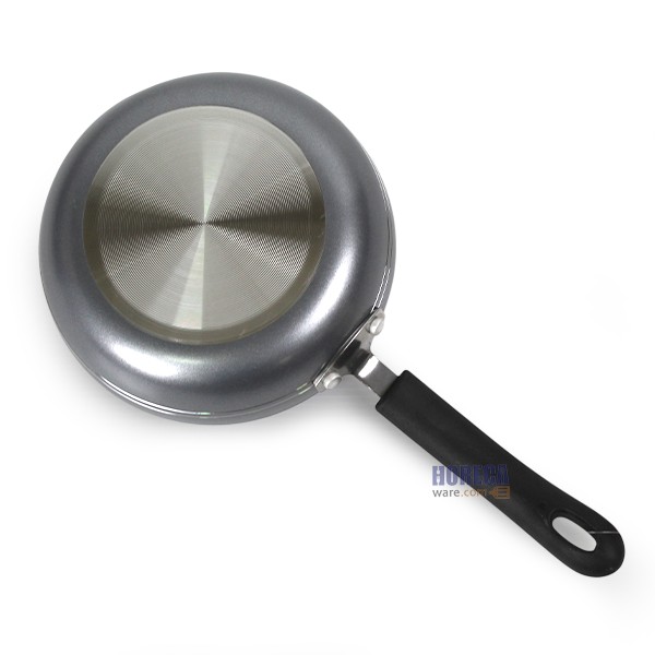 กะทะเทปล่อน M - WELL 18 ซม. ตราเอ็มเวล