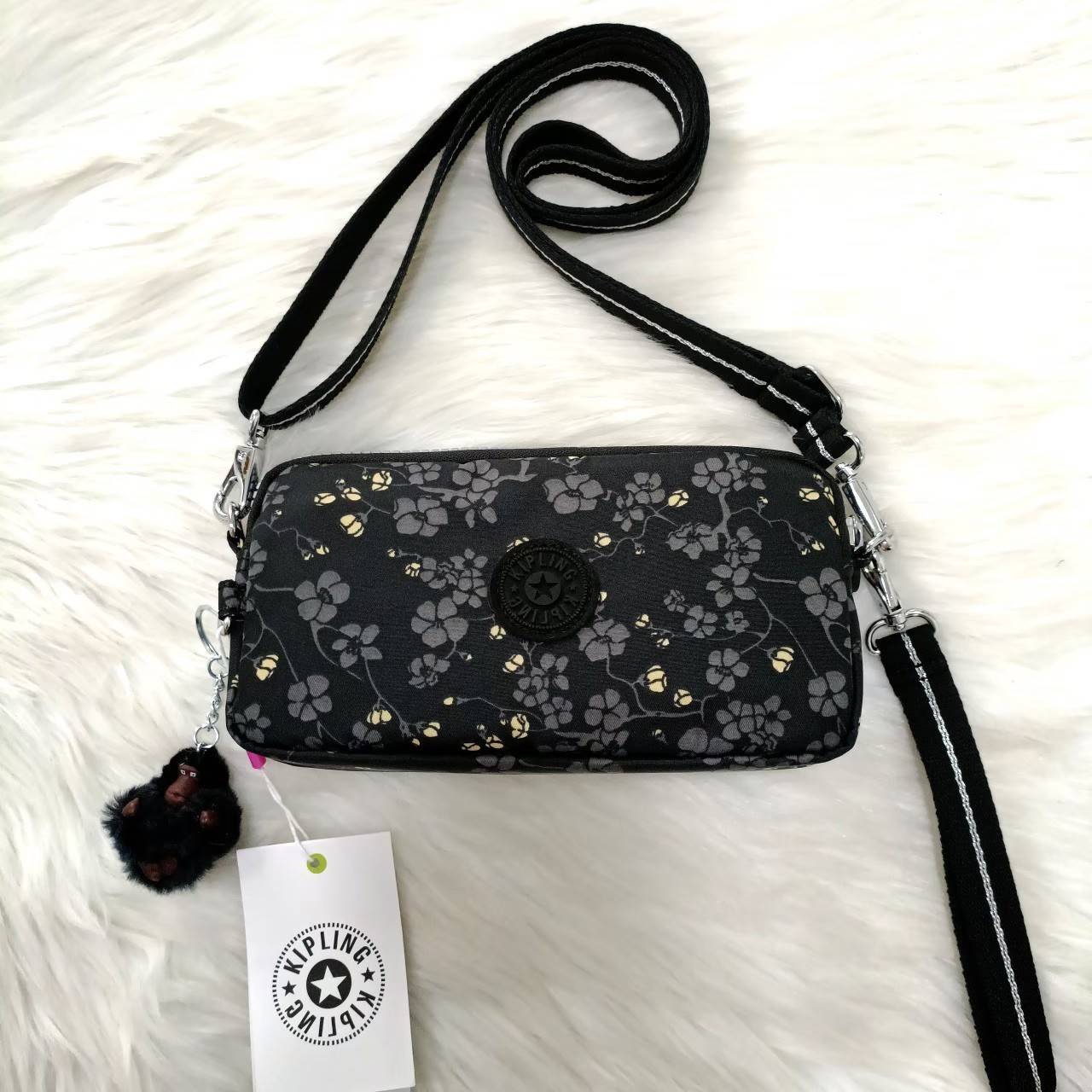 KIPLING กระเป๋าสตางค์ซิปรอบ ใบยาว Seoul up clutch & sling bag