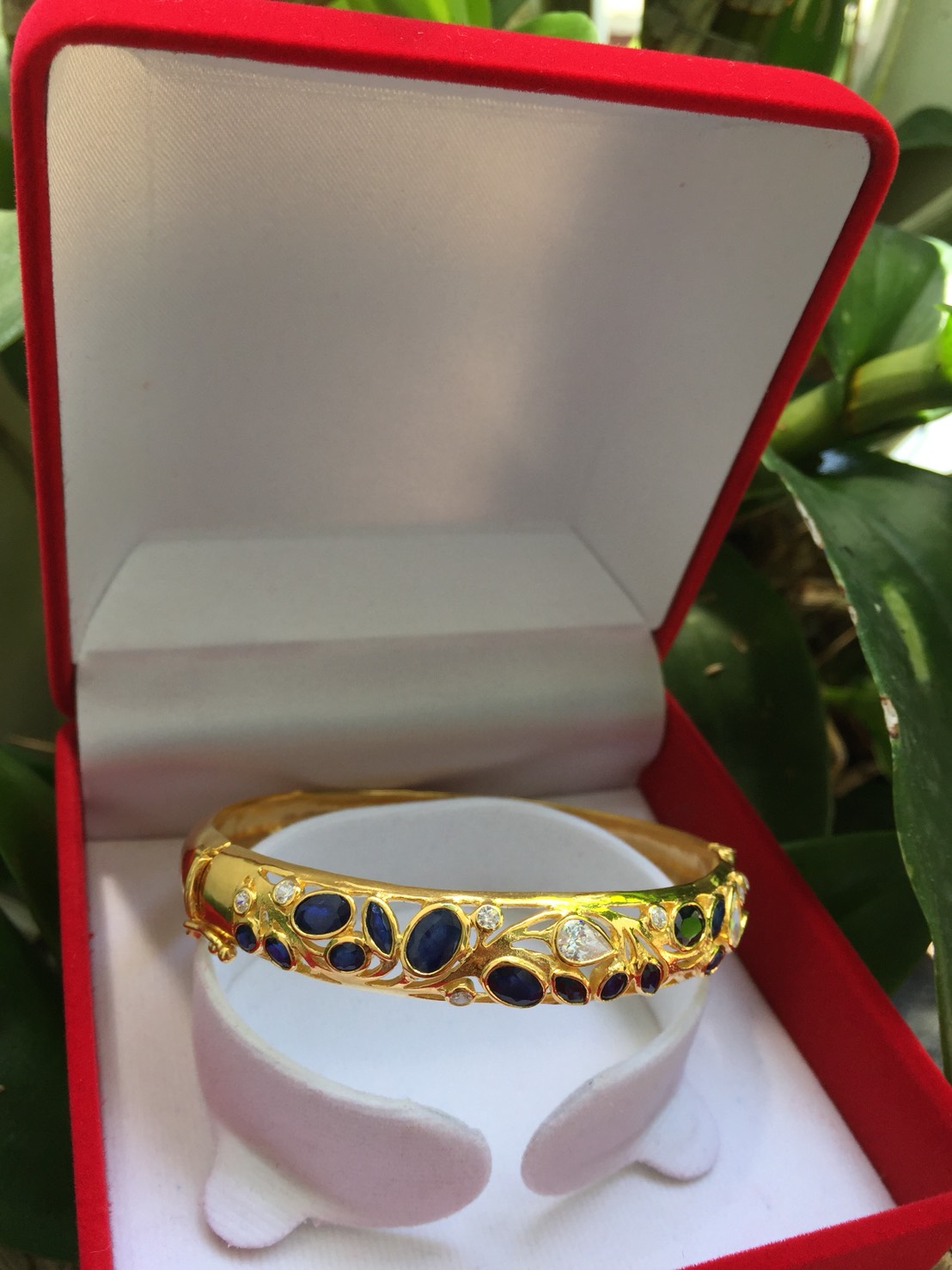 กำไลข้อมือ พลอยไพลินแท้ เสริมดวง