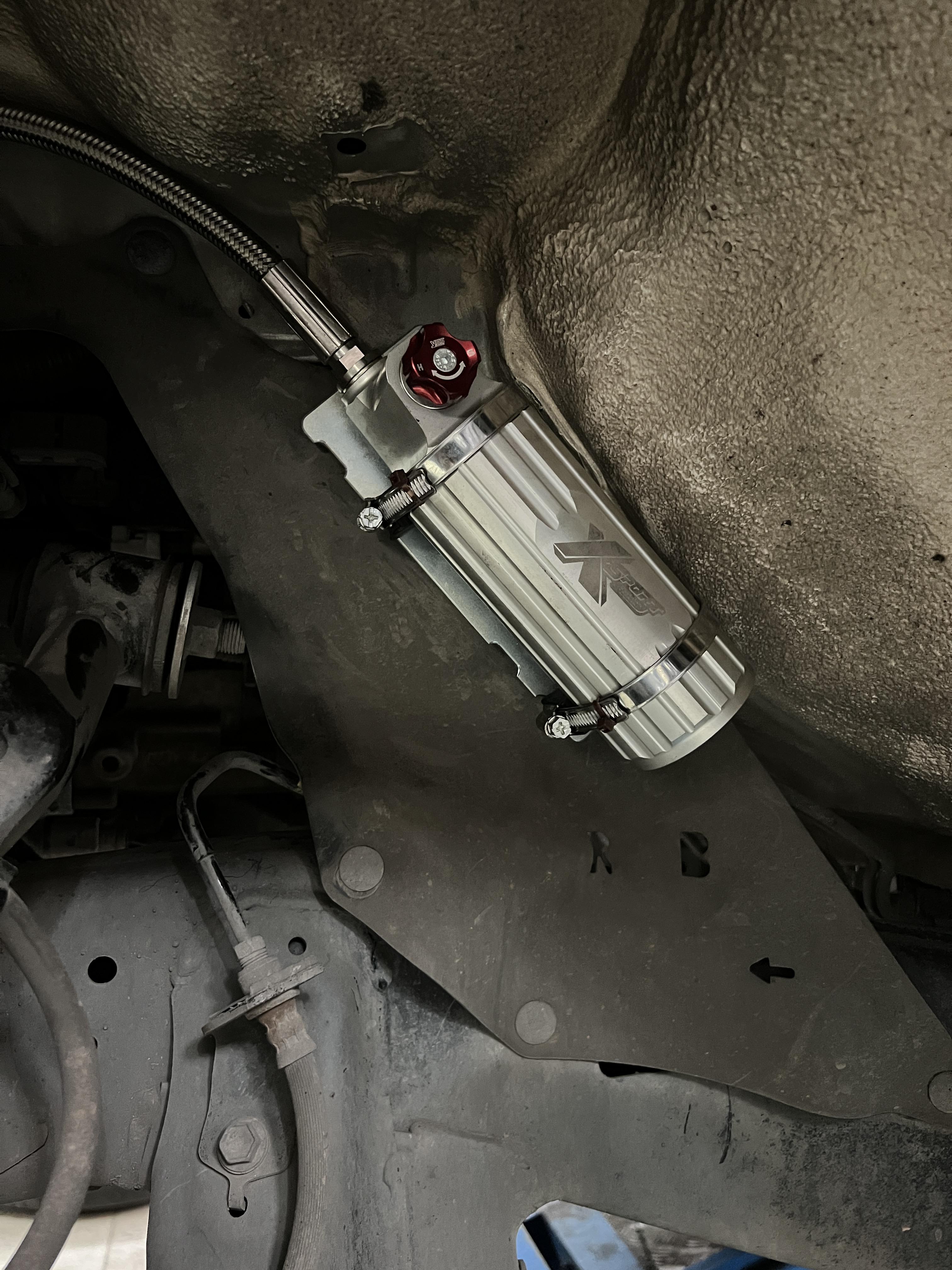 TOYOTA FORTUNER เข้ารับบริการเปลี่ยนโช้คอัพรถยนต์ จัดชุดใหญ่เน้นนุ่ม นวล จัดตัวสุด [+] YSS X SPORT [+] YSS PERFORMANCE SPRING *เพื่อความรวดเร็วในการเข้ารับบริการ แนะนำนัดหมายก่อนครับ 𝙊𝙪𝙧 𝙎𝙚𝙧𝙫𝙞𝙘𝙚 บริการทางร้านเรารับทำอะไรบ้าง 🔧 มียางรถยนต์ทุกยี่ห้อให้เลือกซื้อ 🔧 โช้คอัพ สปริง 🔧 เช็คช่วงล่าง แก้ปัญหาให้ตรงจุด 🔧 ติดตั้งยางแบบไร้รอย 100% 🔧 บริการสลับยาง ตามอายุ 🔧 บริการล้างลิ้นปีกผีเสื้อ 🔧 บริการเช็คระยะรถยนต์ 🔧 เปลี่ยนถ่ายของเหลวทั้งระบบ 🔧 ตั้งศูนย์ด้วยเครื่อง HUNTER นำเข้าจาก USA สอบถามข้อมูลเพิ่มเติม หรือนัดหมายเข้ารับบริการ ☎️ : 08-6569-1915 ☎️ : 08-6544-5963 Line id : @88rw Tiktok : https://www.tiktok.com/@88rwycrr Youtube : https://youtube.com/@88rw Facebook : https://www.facebook.com/88rwtire Location : https://goo.gl/maps/HrNUAZXPN94KvxZ98? #รถยนต์มีปัญหาไม่รู้ต้องแก้ตรงไหน ทางเรายินดี ตรวจหาปัญหาและหาวิธีแก้ บอกลูกค้าก่อนลงมือทำเสมอราคาเป็นธรรมไม่เอาเปรียบ สบายใจคุณลูกค้า ร้านยางเจริญรุ่งเรือง ยินดีต้อนรับครับ