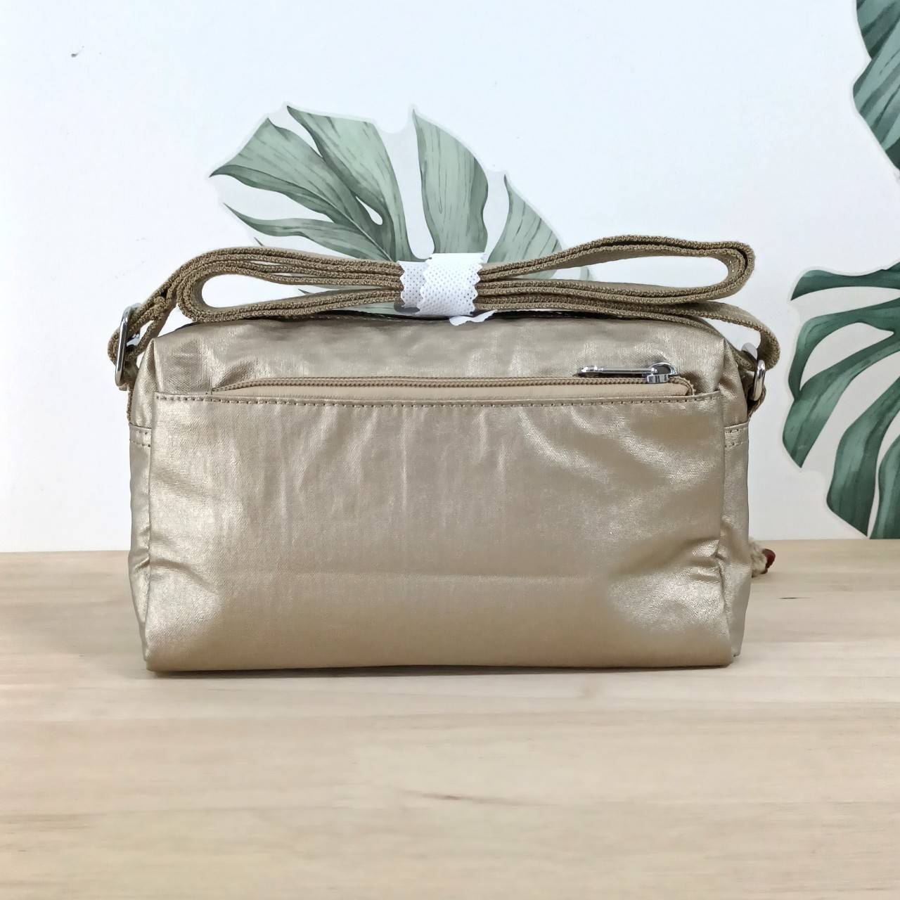 KIPLING คิปลิ้ง K16217 Seoul up sling bag คิปลิง กระเป๋าสะพายไหล่