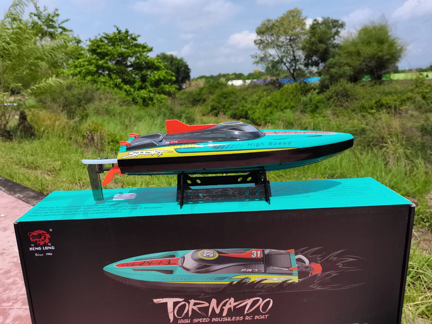 เรือบังคับวิทยุ Heng Long 2.4G รุ่น 3789 48KM/H มอเตอร์บรัชเลส 2900KV พลังแรงสูง ชุดพร้อมเล่น มีระบบระบายความร้อนด้วยน้ำ