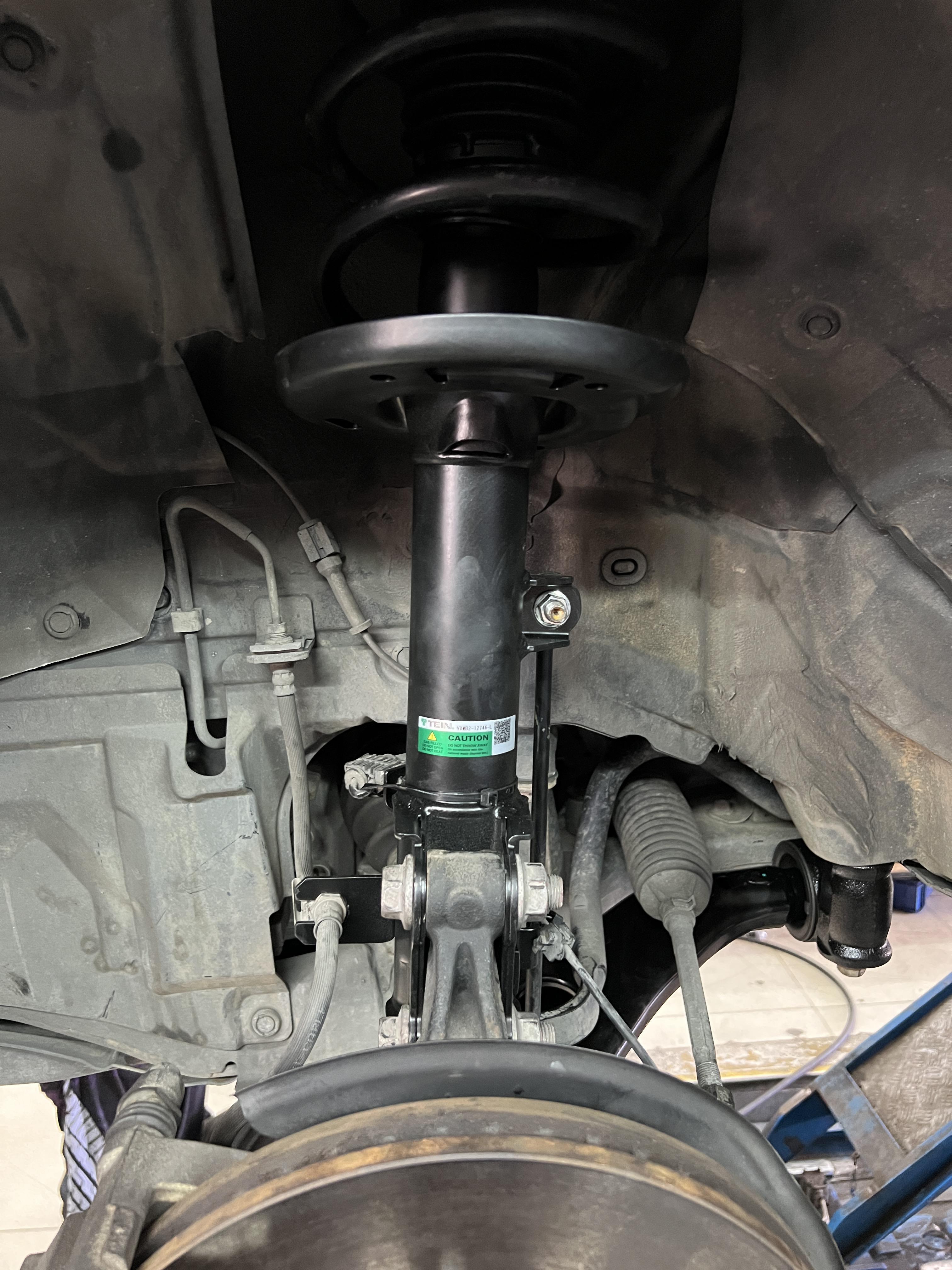 MAZDA CX5 KE เข้ารับบริการเปลี่ยนโช้คอัพ และซ่อมบำรุงช่วงล่าง [+] TEIN ENDURA PRO BASIC พร้อมอะไหล่ส่วนควบ [+] ลูกหมากตอง5ญี่ปุ่น แท้ [+] ปีกนกล่างแท้ สอบถามข้อมูลเพิ่มเติม หรือ นัดหมายเข้ารับบริการ โทร. 08-6569-1915 Location : https://goo.gl/maps/HrNUAZXPN94KvxZ98? รถยนต์มีปัญหาไม่รู้ต้องแก้ตรงไหน ทางเรายินดี ตรวจหาปัญหาและหาวิธีแก้ บอกลูกค้าก่อนลงมือทำเสมอด้วยราคาเป็นธรรม เวลาบริการ วันจันทร์-วันอาทิตย์ 09:00 น. - 17.30 น. #MazdaCX5 #TeinEnduraproBasic #ปีกนกล่างแท้ #ลูกหมากตอง5ญี่ปุ่น #โช้คอัพ #ช่วงล่าง #โช๊ค #ยางรถยนต์