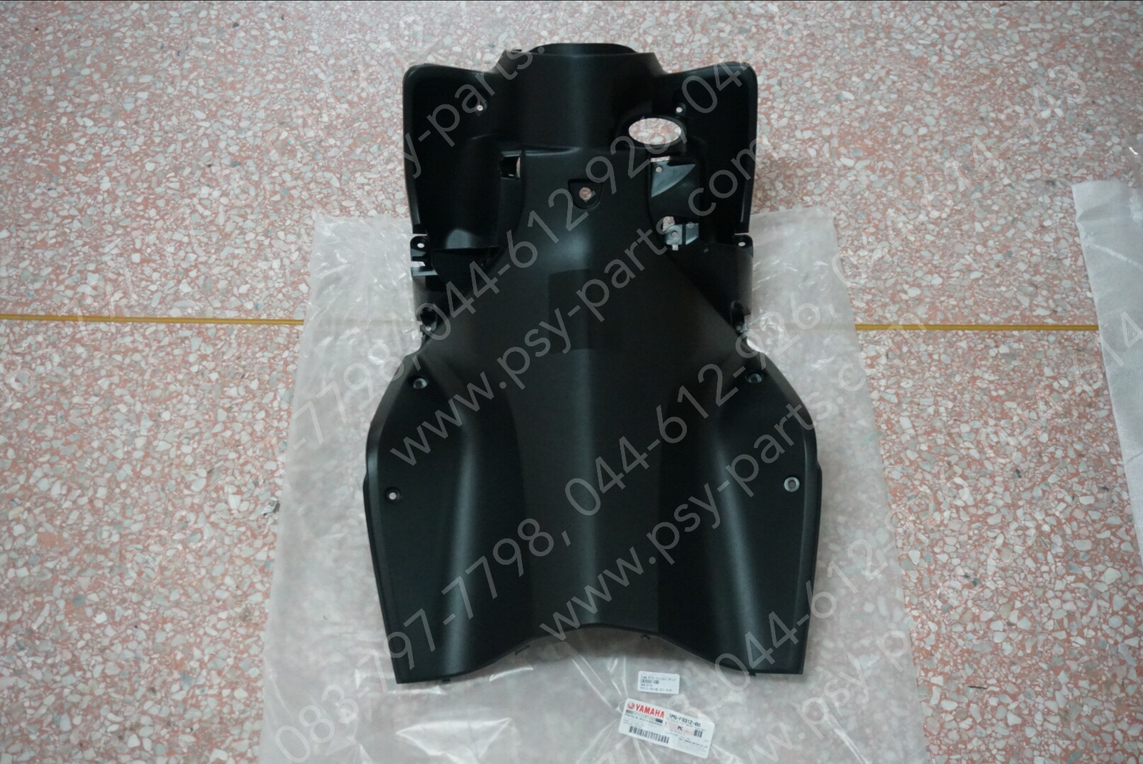บังลม ตัวใน MIO 125, MIO 125-I แท้ๆ สีดำเงา 1PN-F8312-00 Yamaha