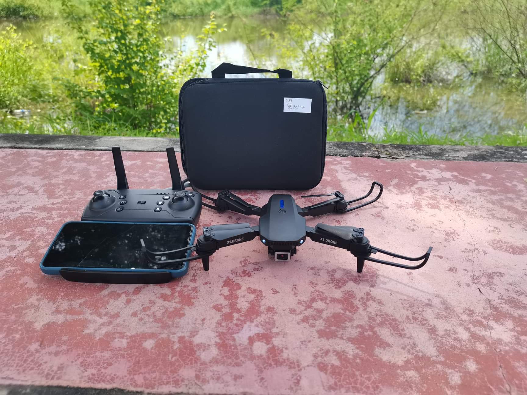 RCTOWN E88 MINI DRONE กล้อง WIFI 720P 2.4GHZ.FPV ชุดพร้อมเล่น แบตเตอร์รี่ 3ก้อน